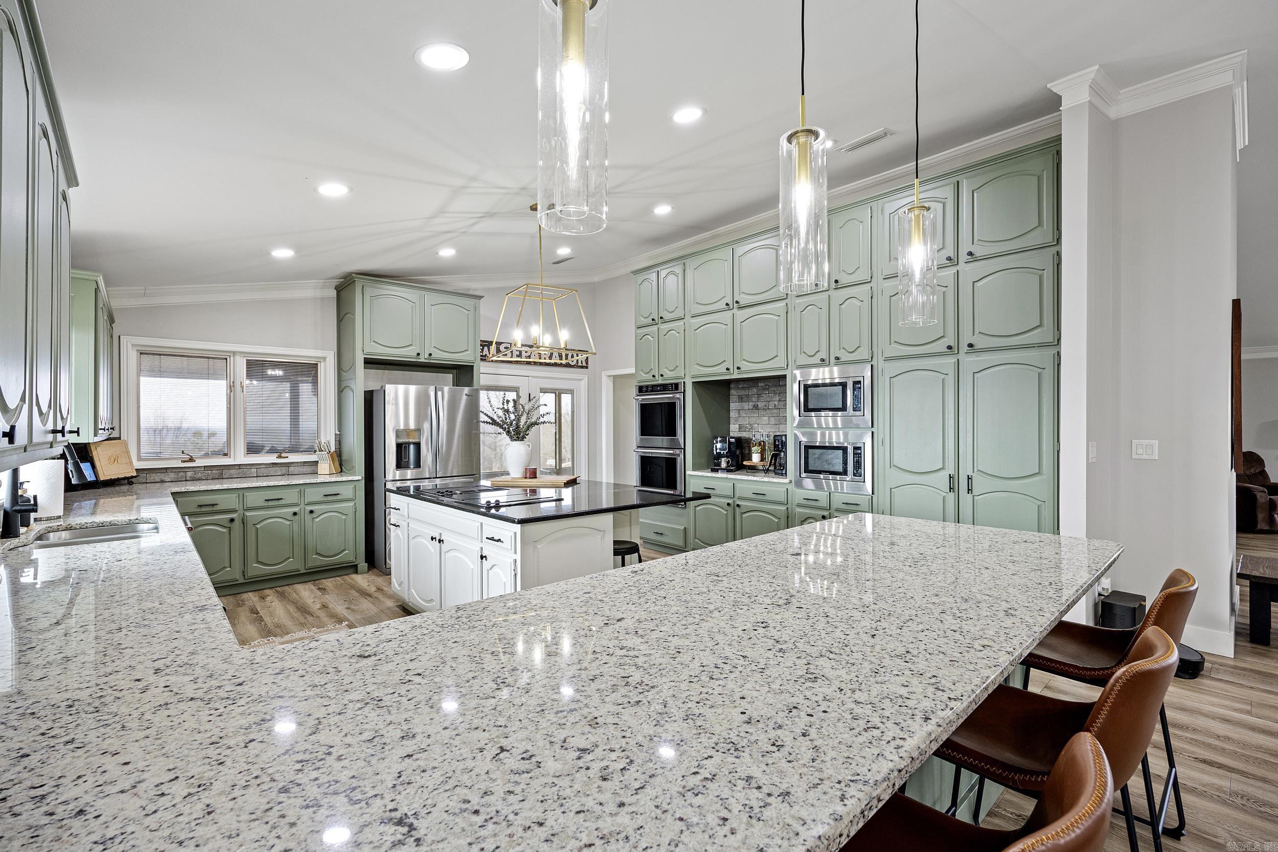 11 Bluff  Russellville, AR