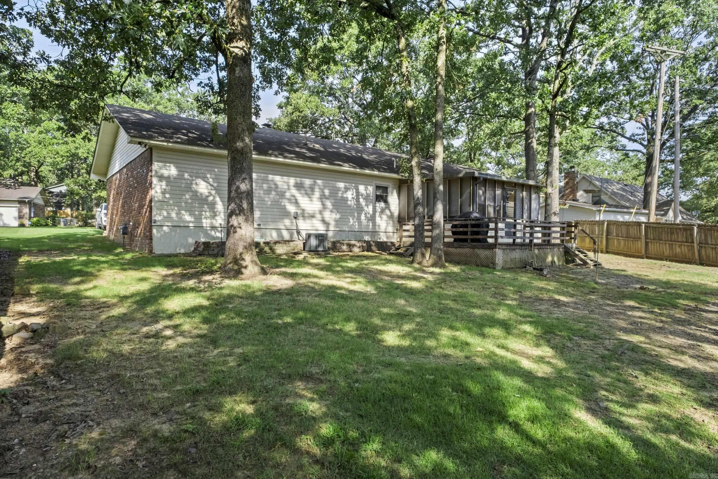 20 Oakbrooke Drive Sherwood, AR 72120
