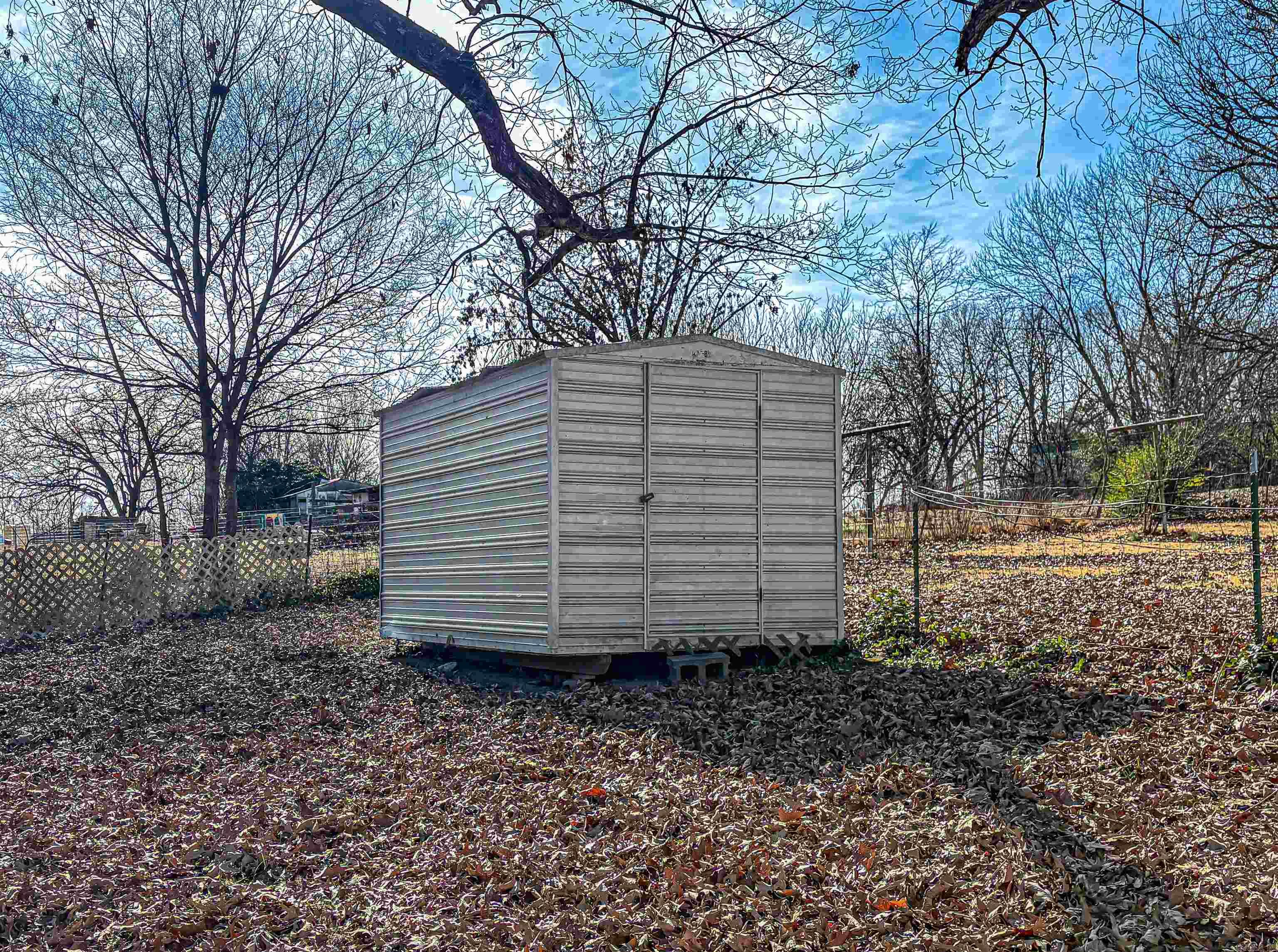 2104 MC 7055 Flippin, AR 72634