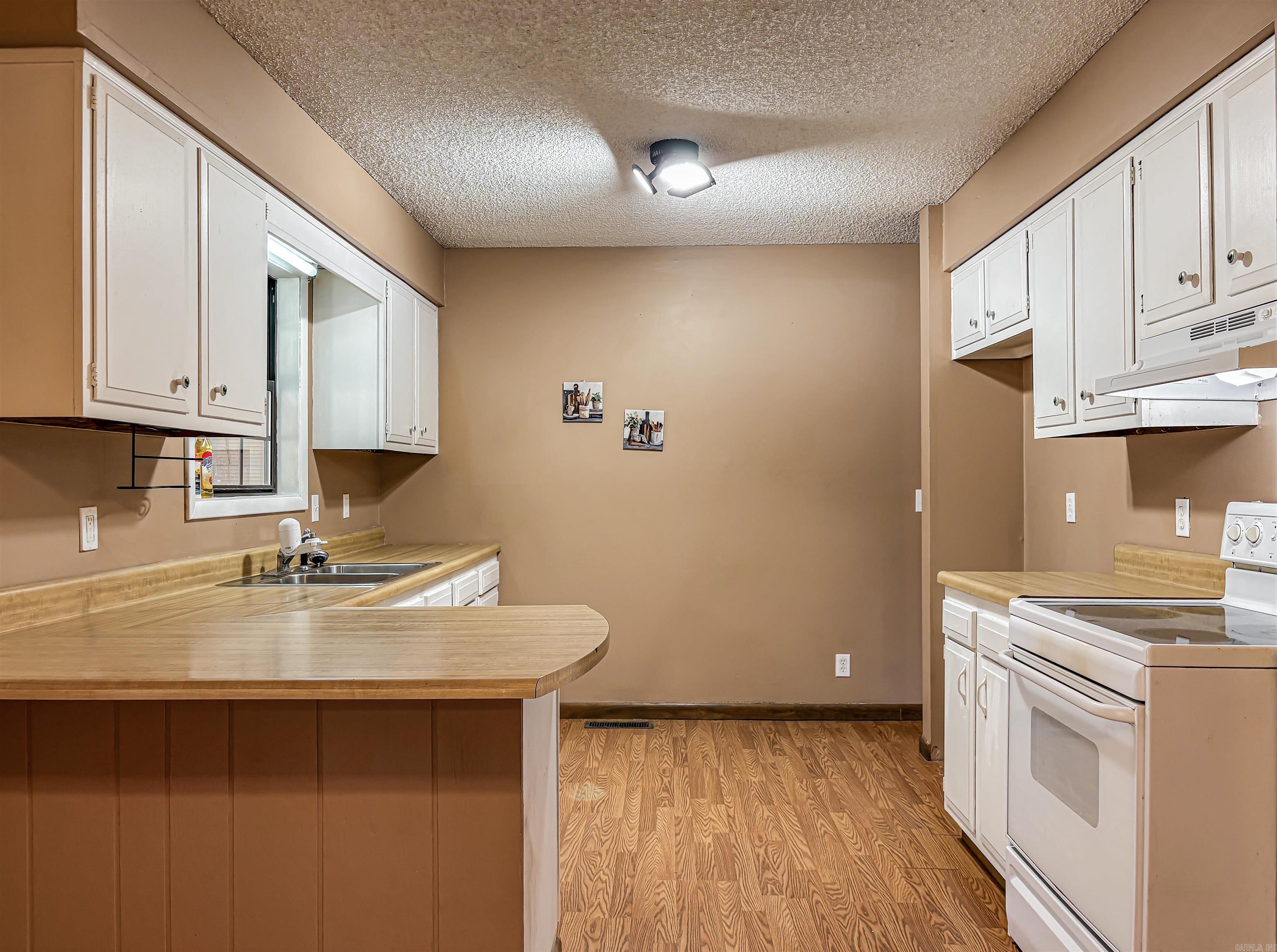 2104 MC 7055 Flippin, AR 72634