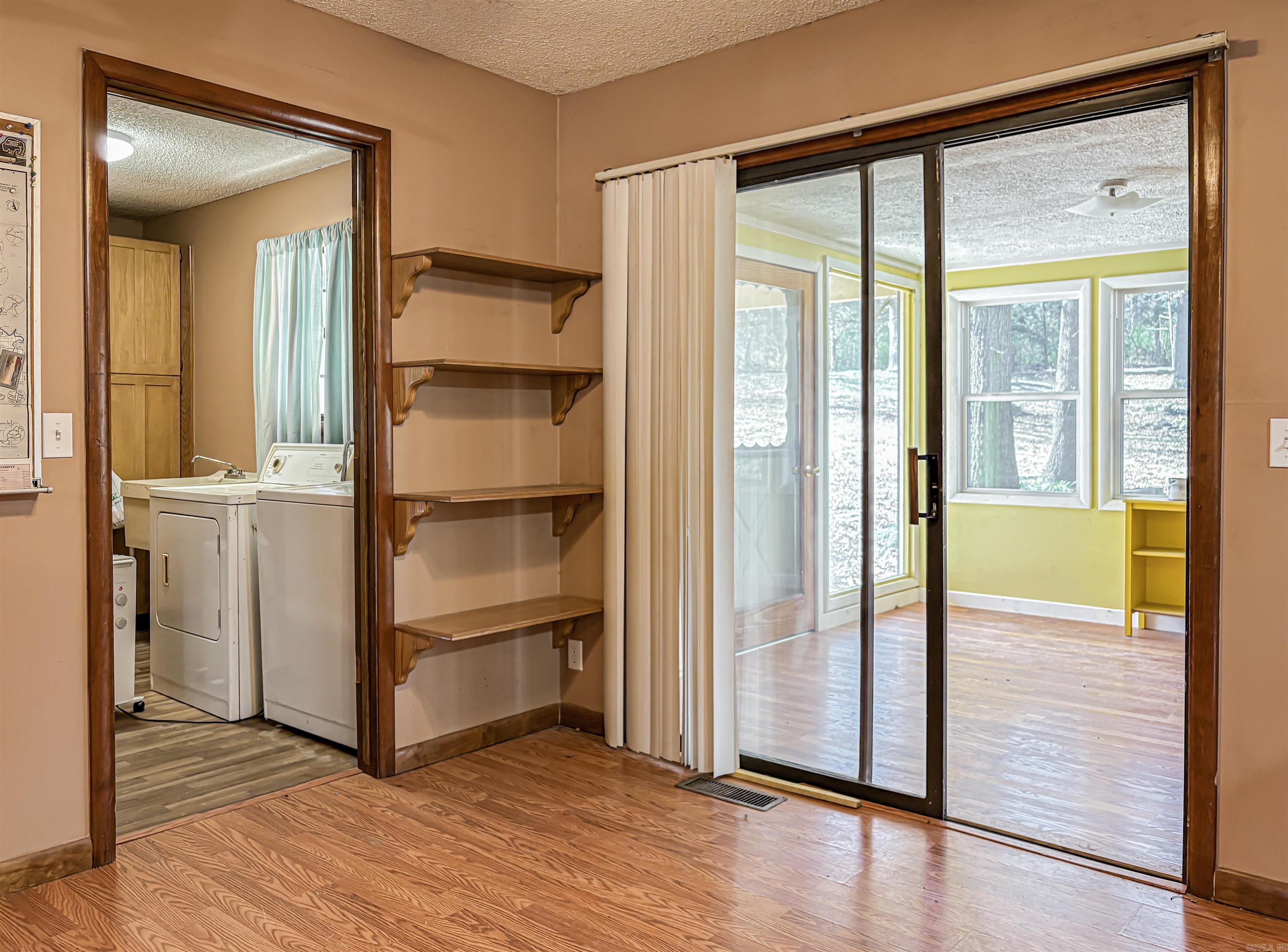 2104 MC 7055 Flippin, AR 72634