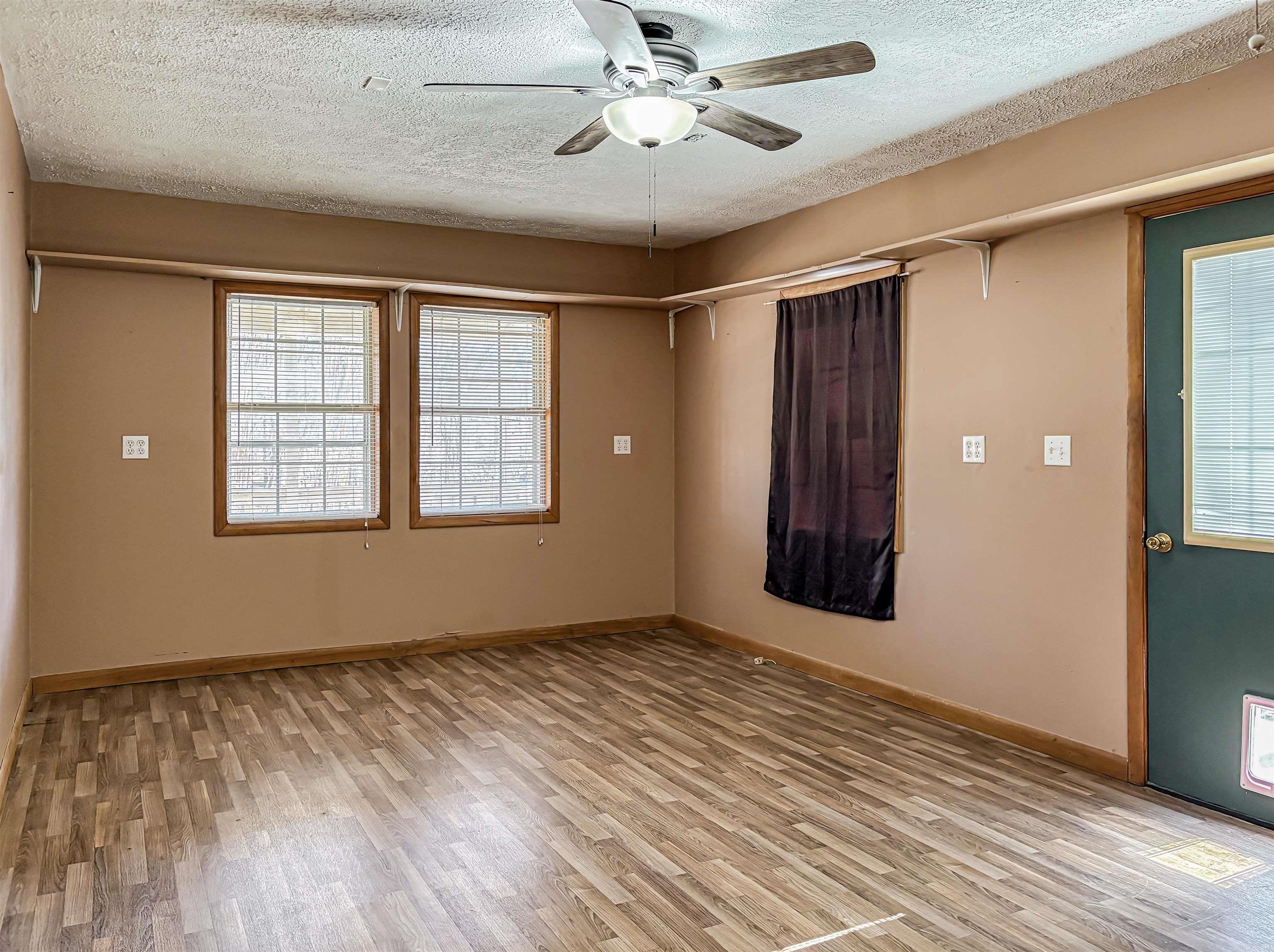 2104 MC 7055 Flippin, AR 72634