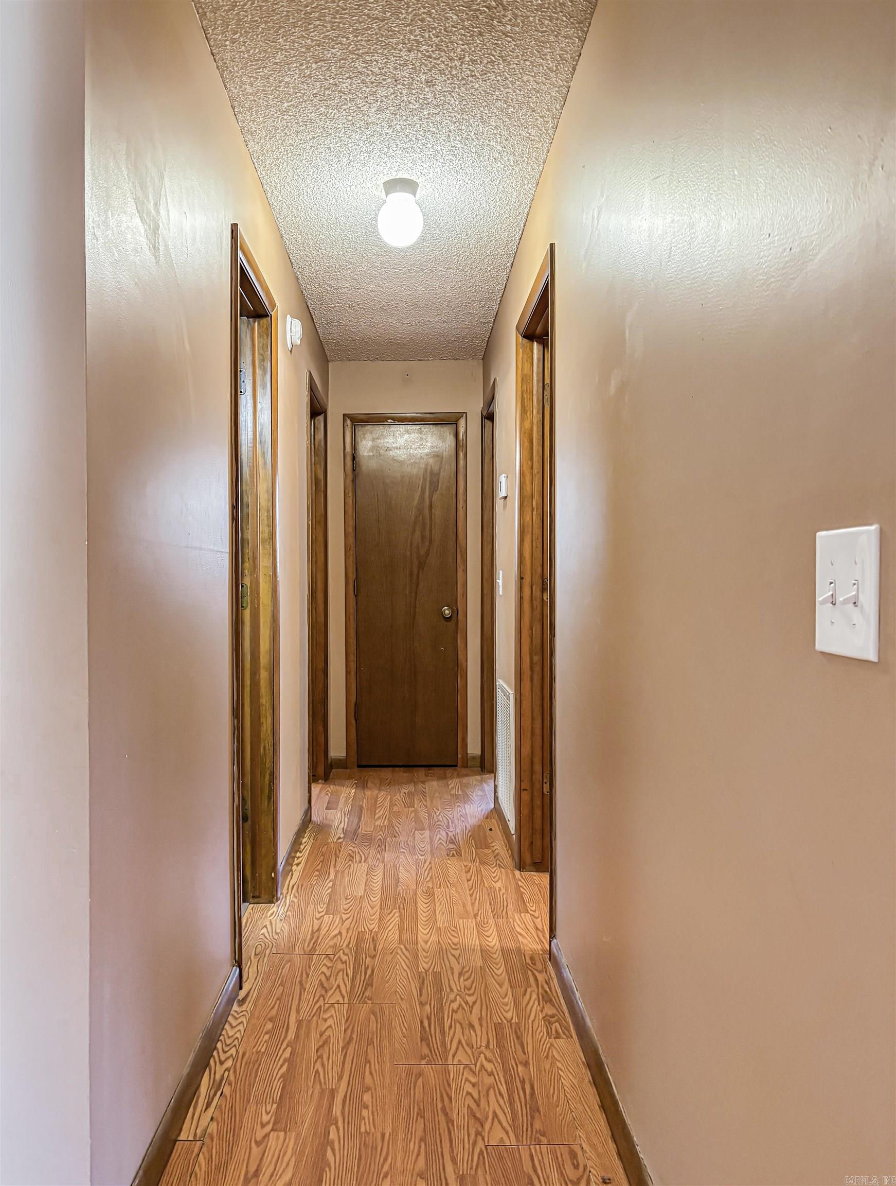 2104 MC 7055 Flippin, AR 72634