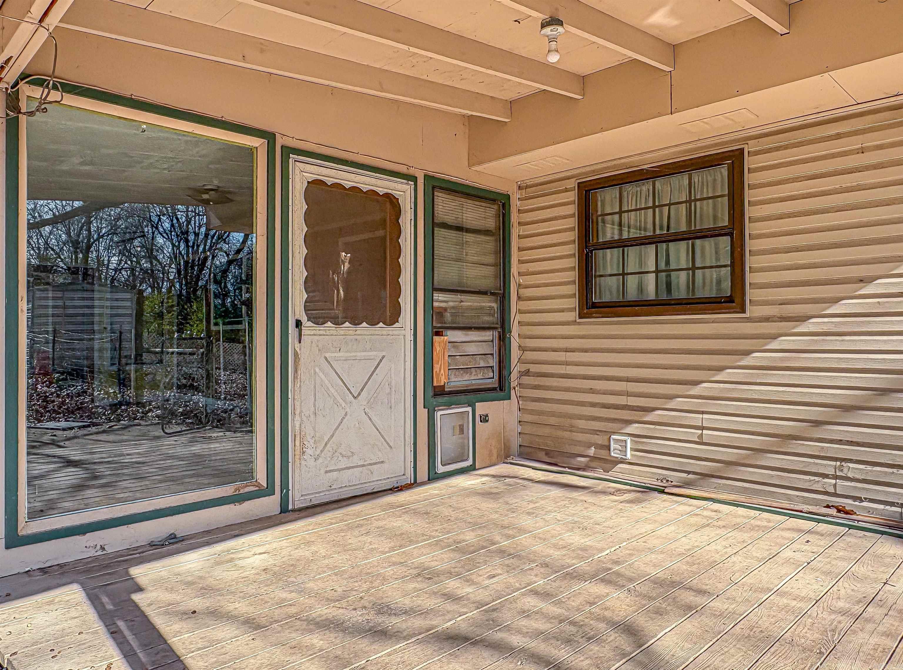 2104 MC 7055 Flippin, AR 72634