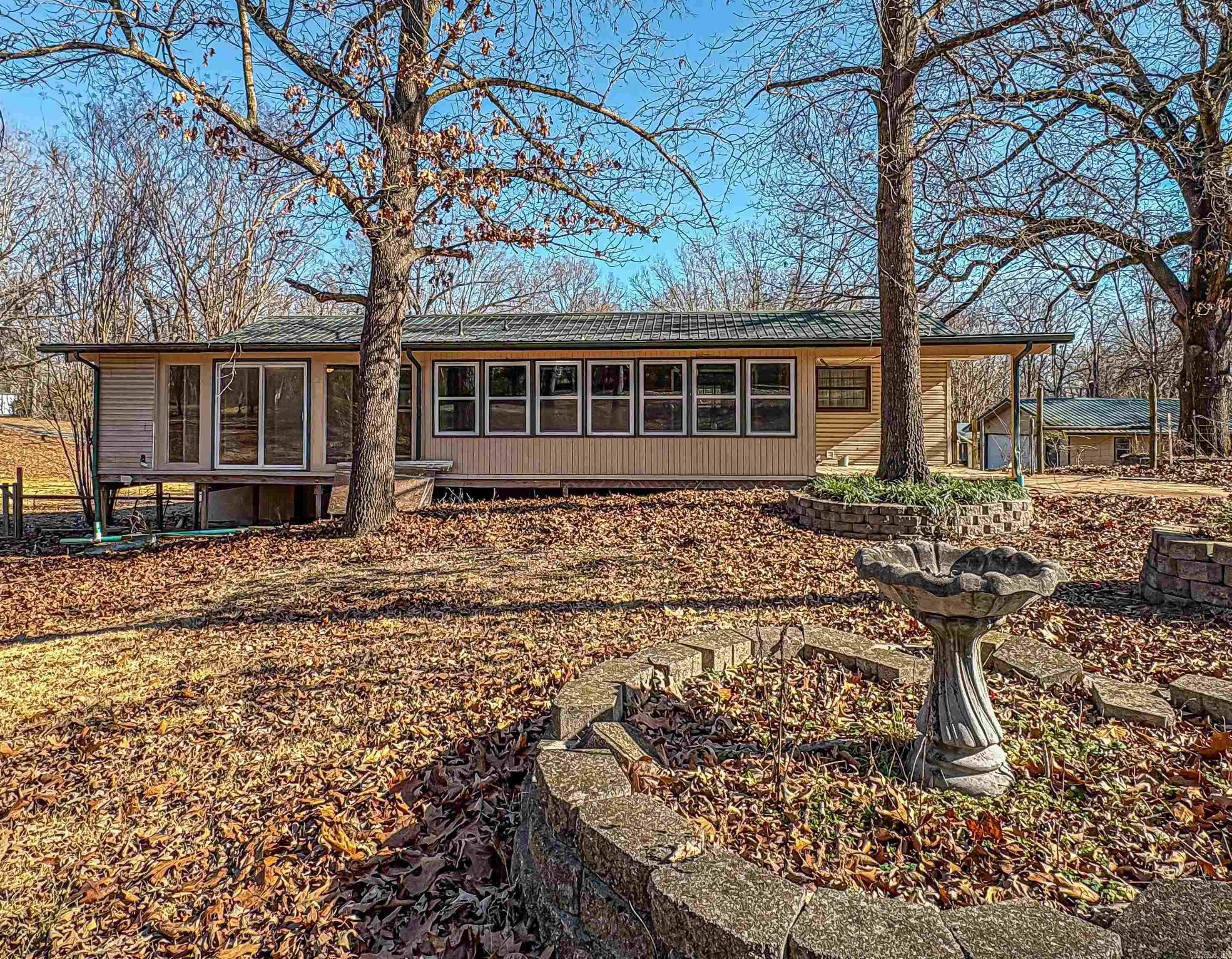 2104 MC 7055 Flippin, AR 72634