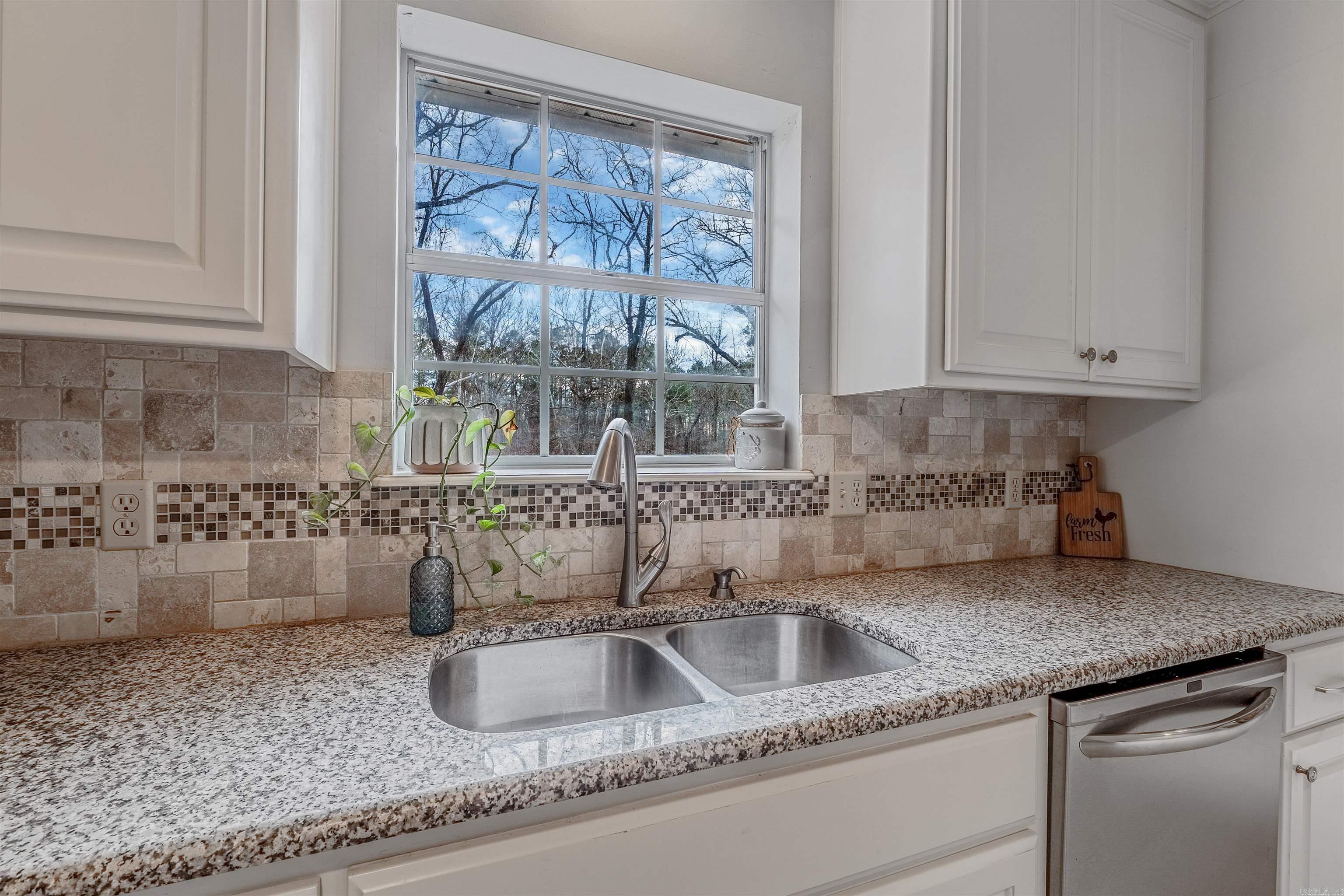 907 Zeke Benton, AR 72019