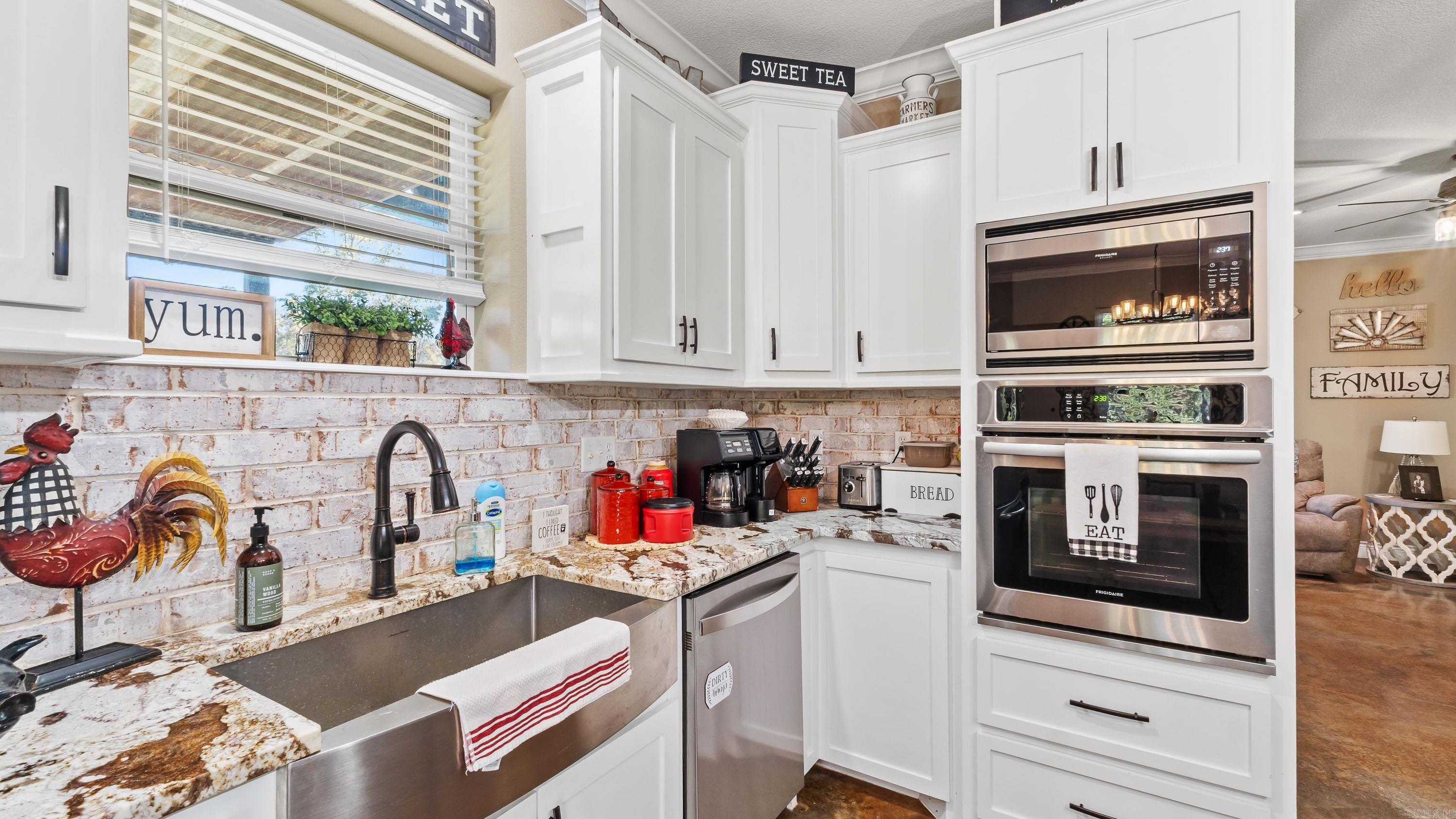 1084 Hhighway 11  Linden, TX