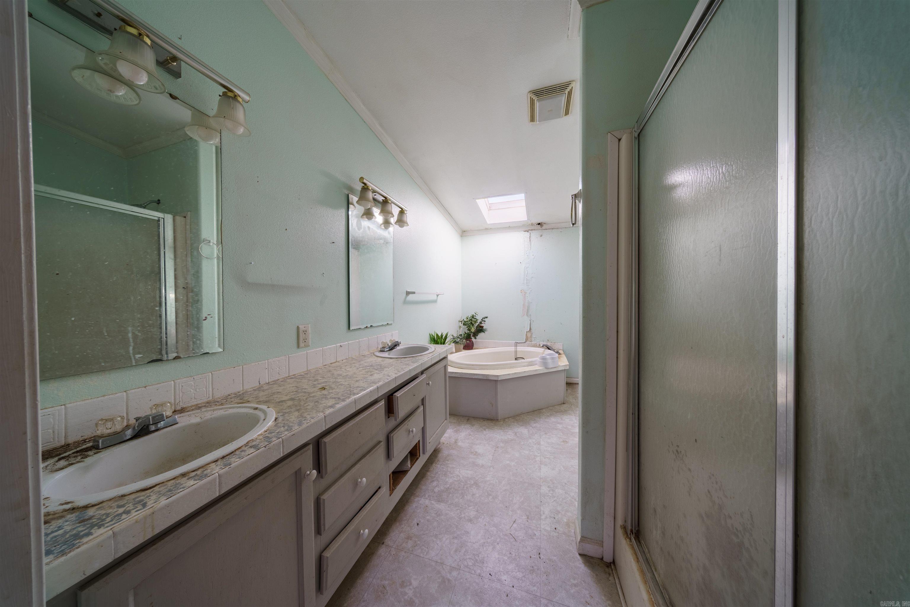 523 E Red Barn Road Cave City, AR 72521