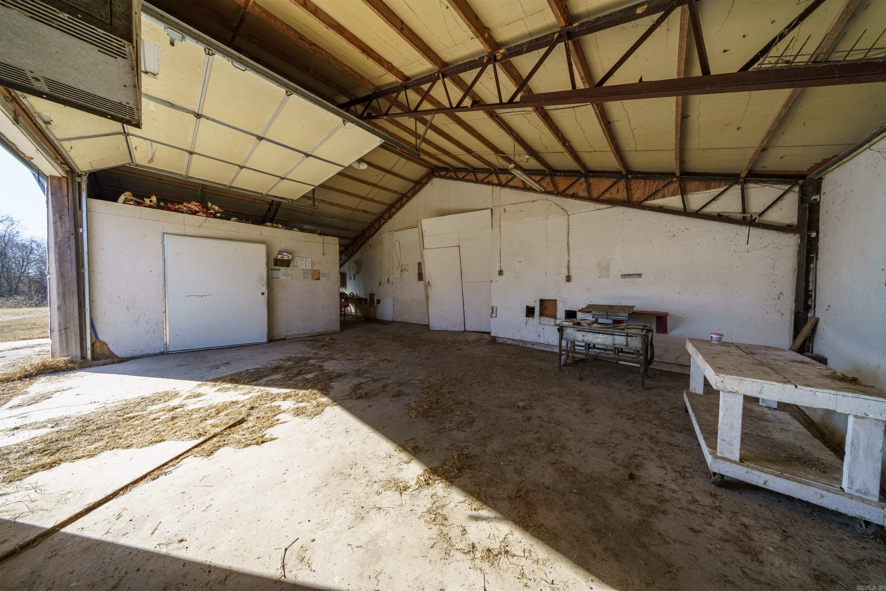 523 E Red Barn Road Cave City, AR 72521