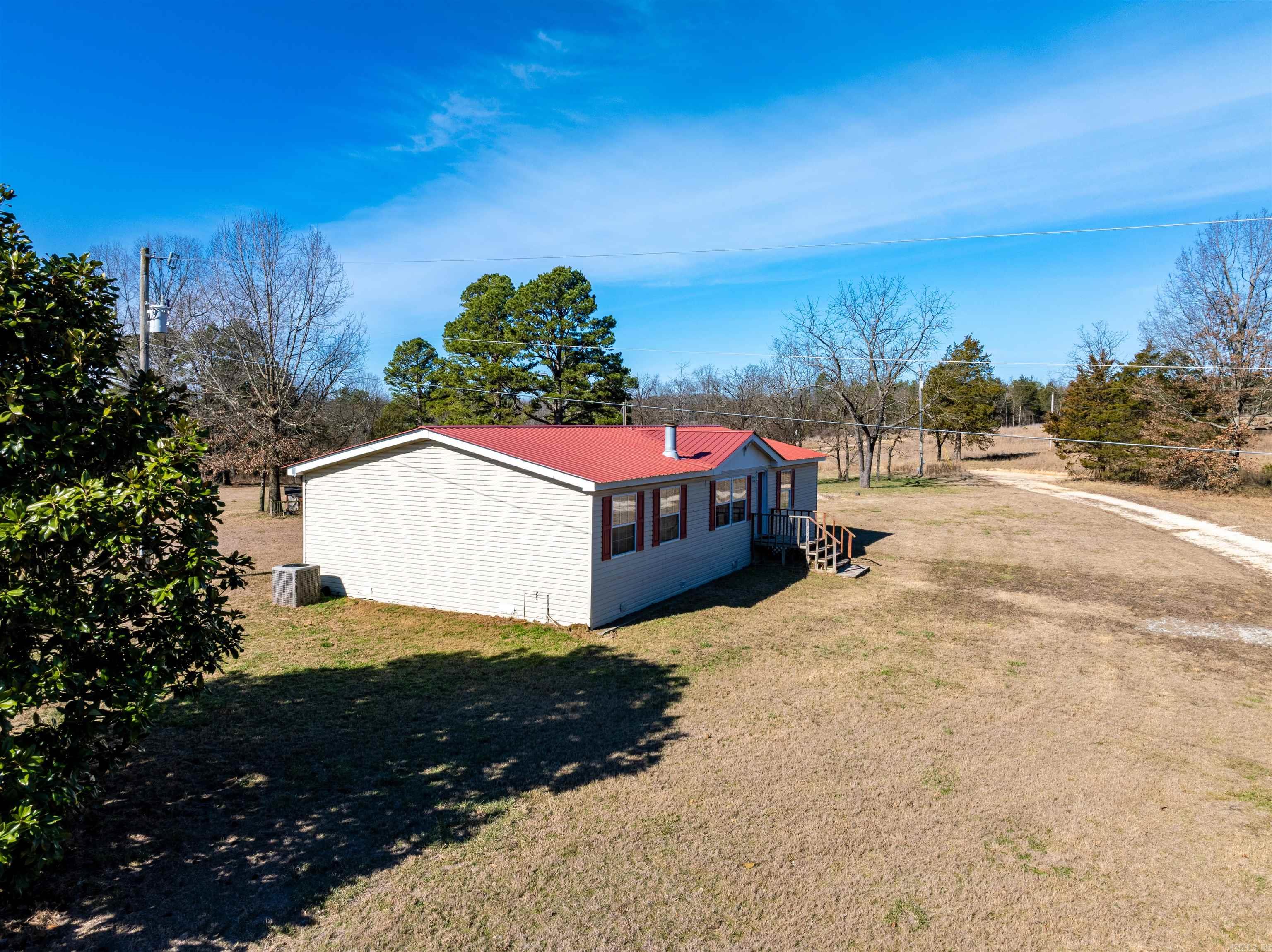 523 E Red Barn Road Cave City, AR 72521