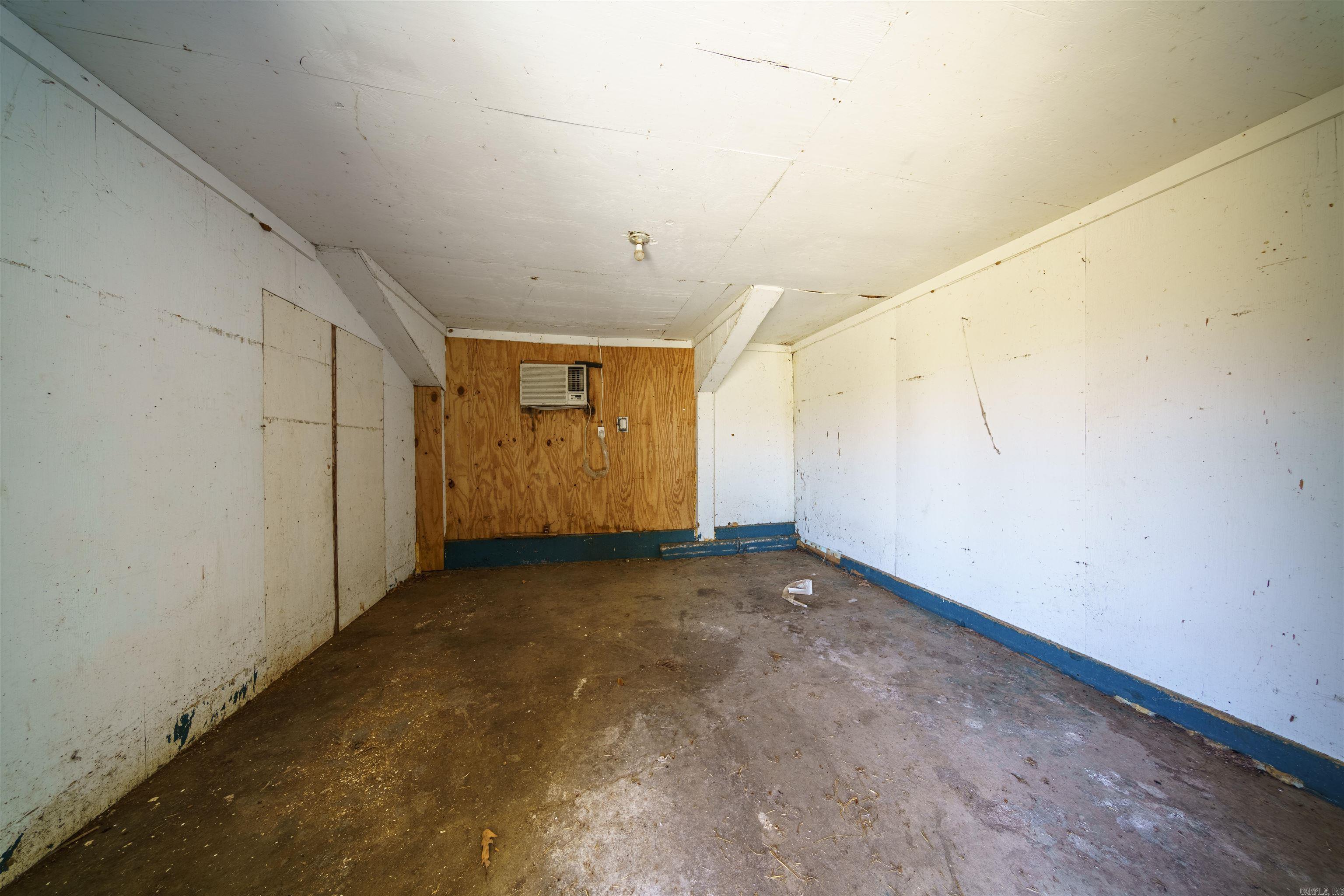 523 E Red Barn Road Cave City, AR 72521