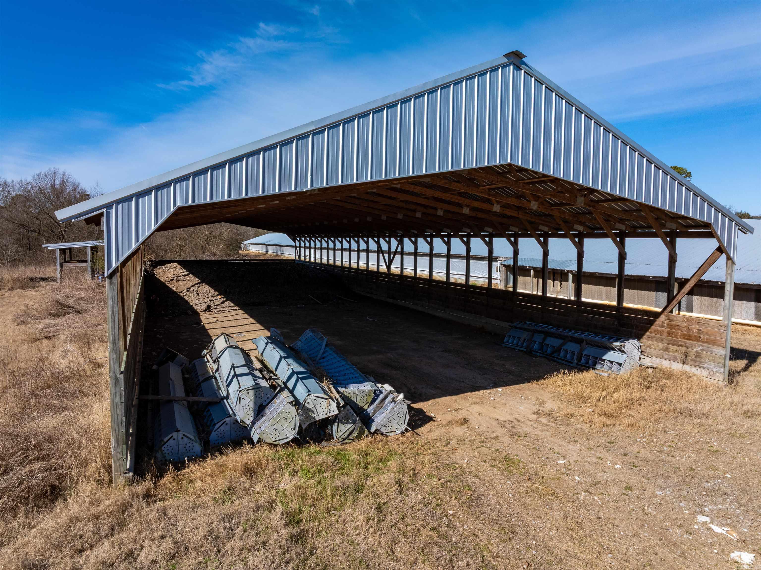 523 E Red Barn Road Cave City, AR 72521