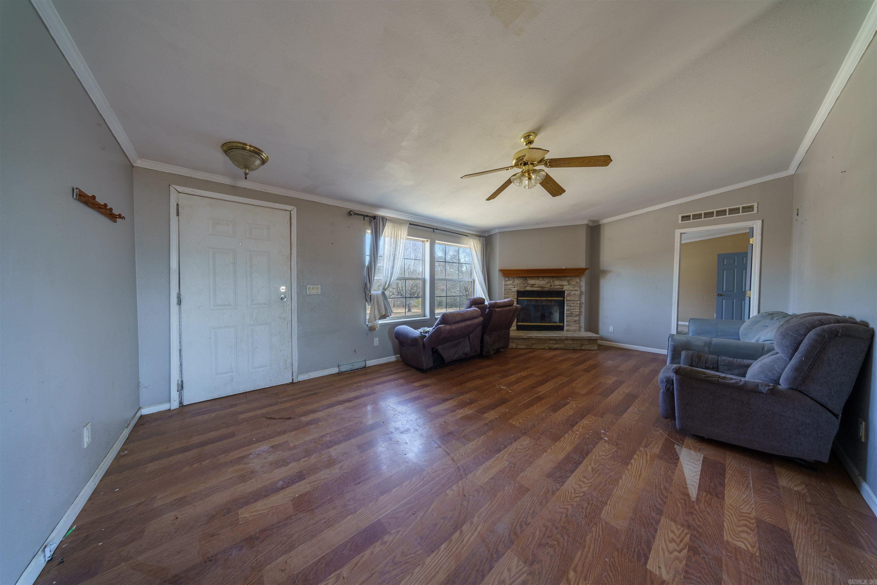 523 E Red Barn Road Cave City, AR 72521