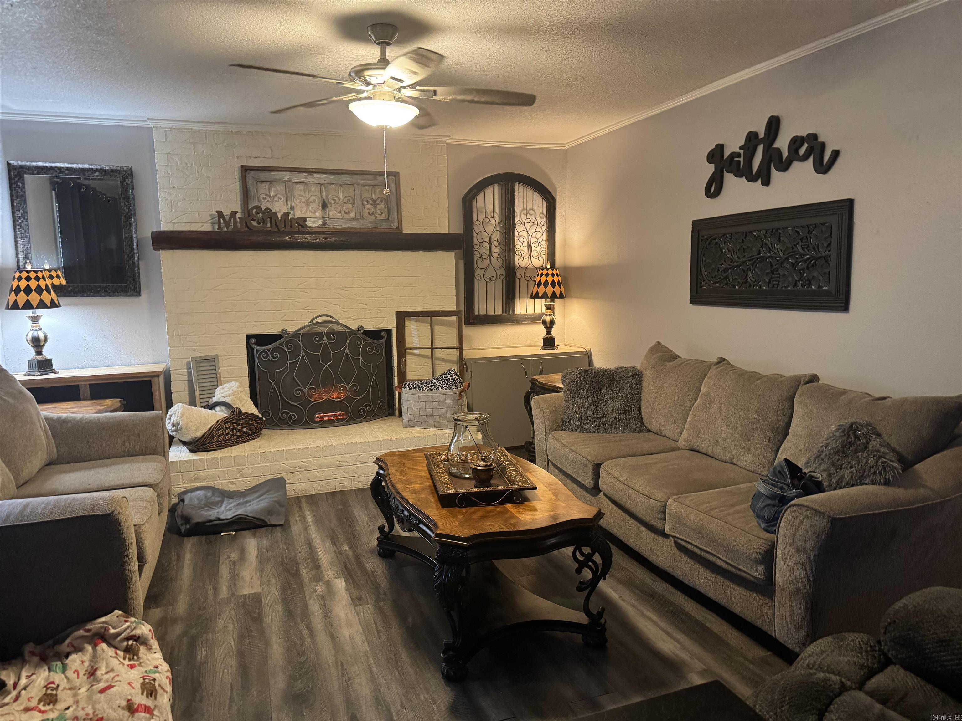 19958 AR-22  New Blaine, AR