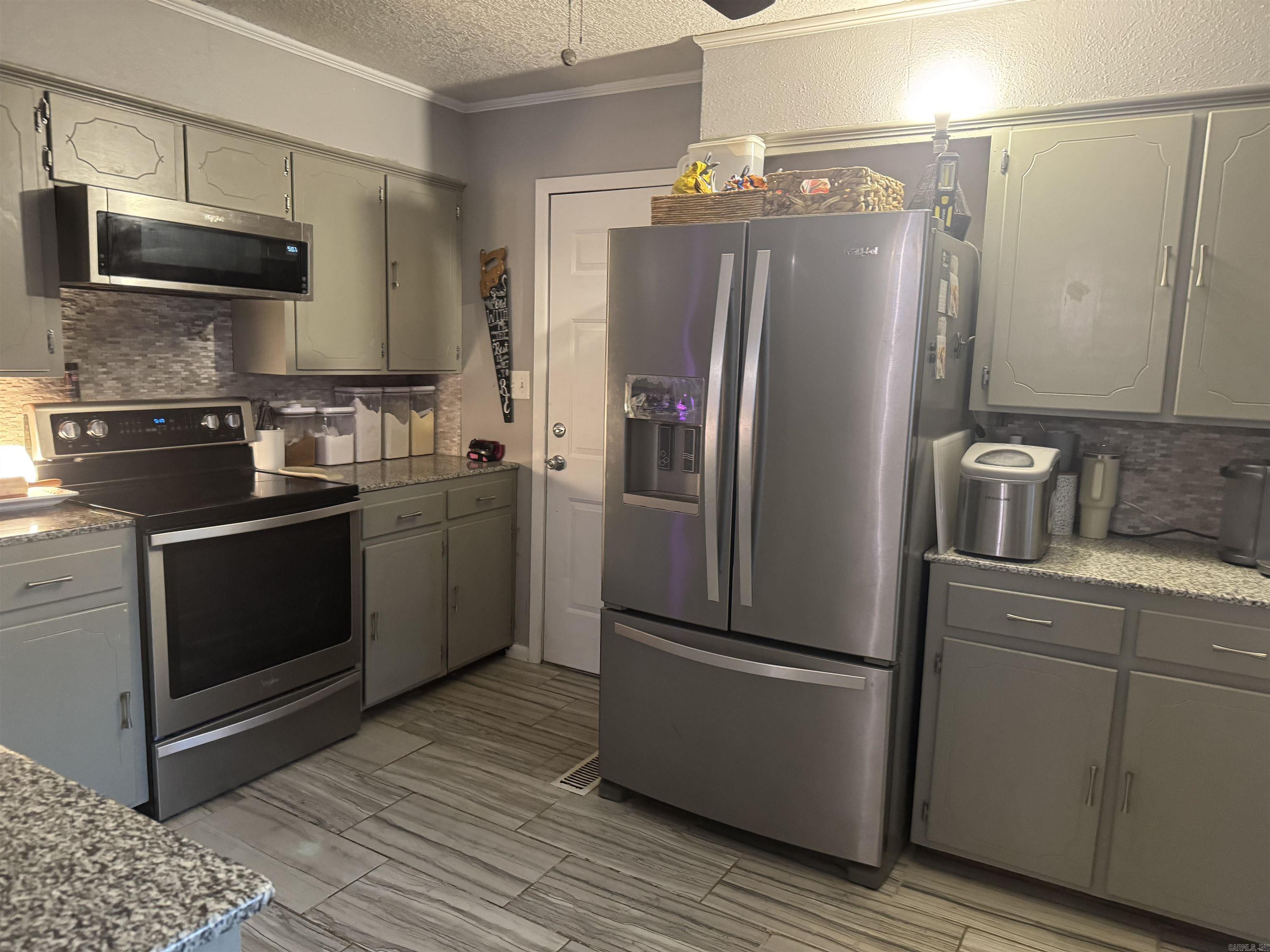 19958 AR-22  New Blaine, AR