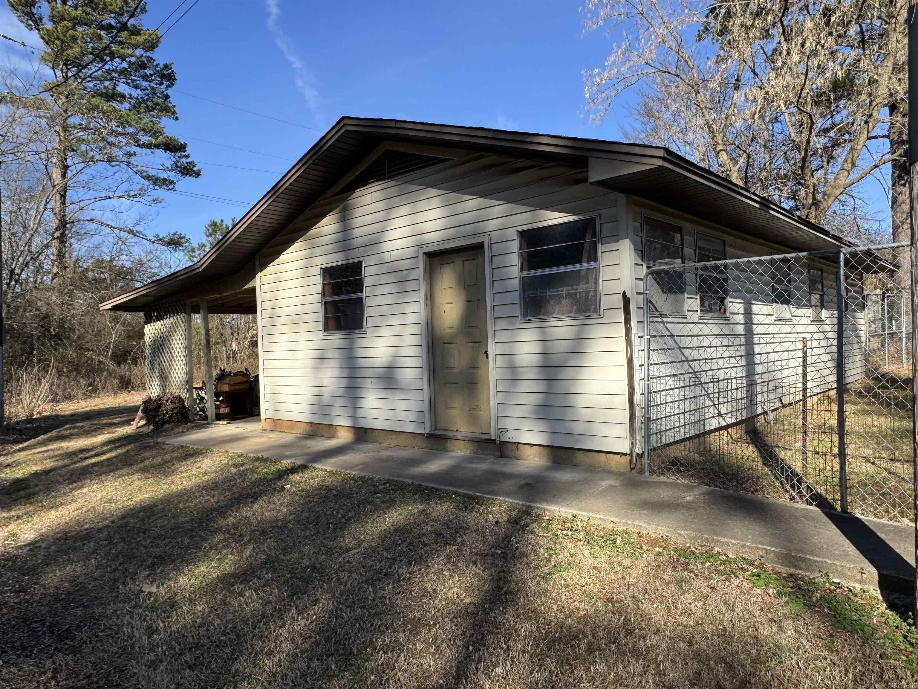 19958 AR-22  New Blaine, AR