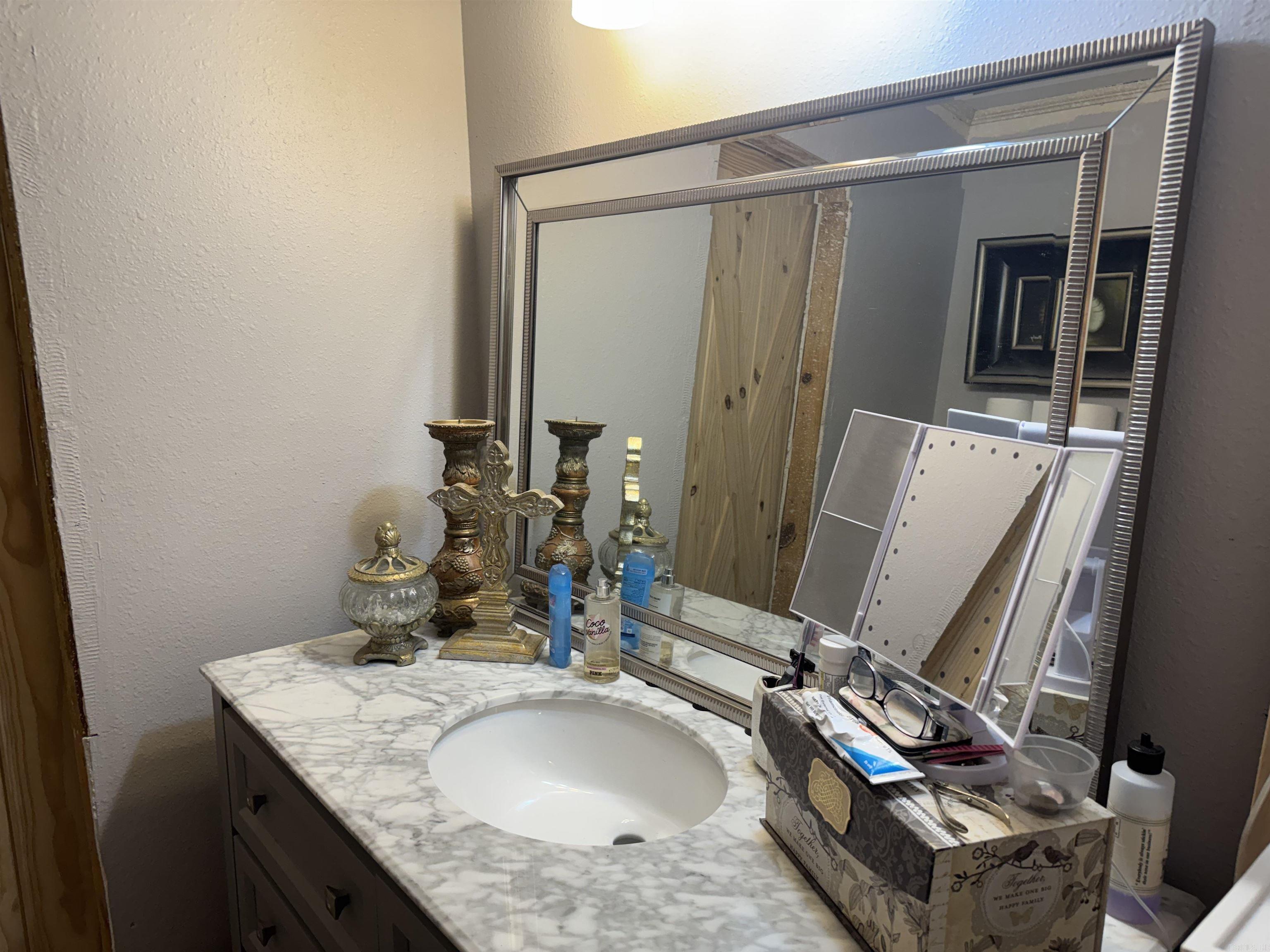 19958 AR-22  New Blaine, AR