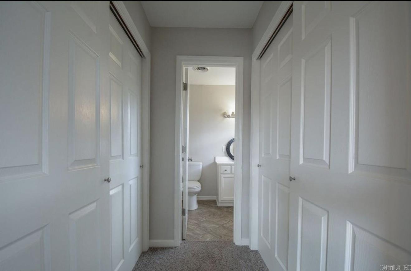 2309 W Lakeview Drive Benton, AR 72015