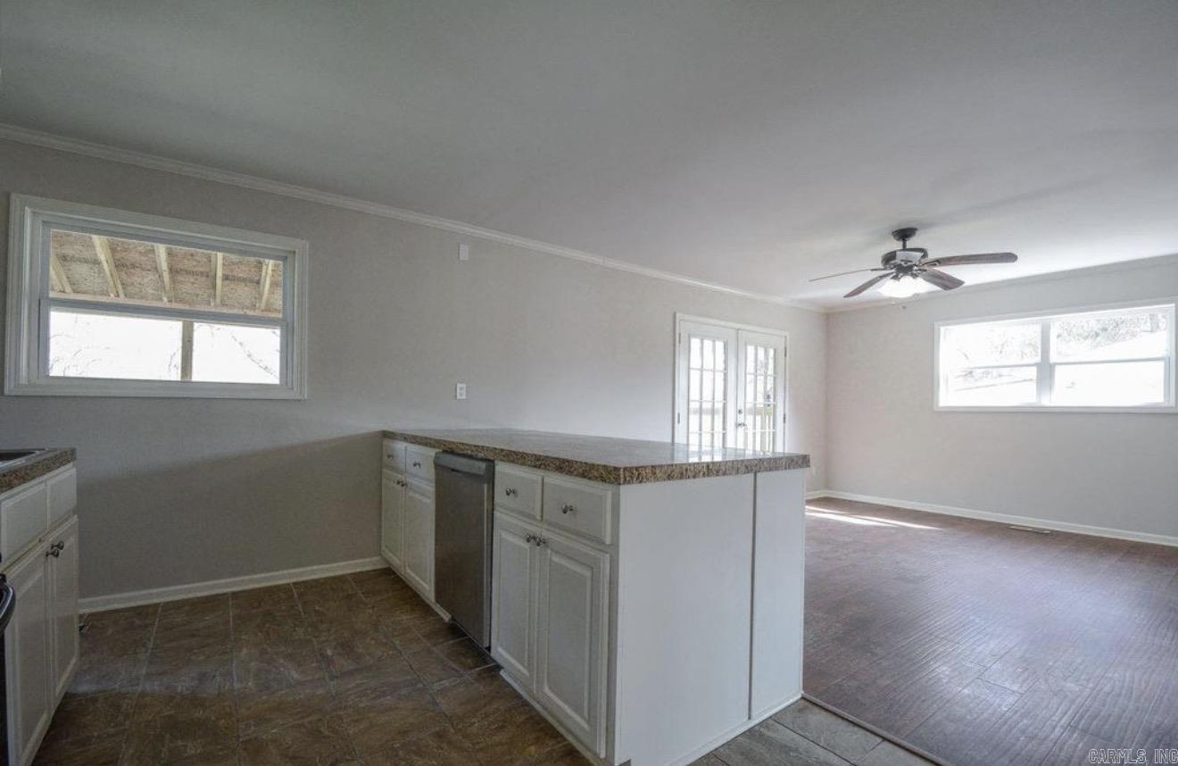 2309 W Lakeview Drive Benton, AR 72015