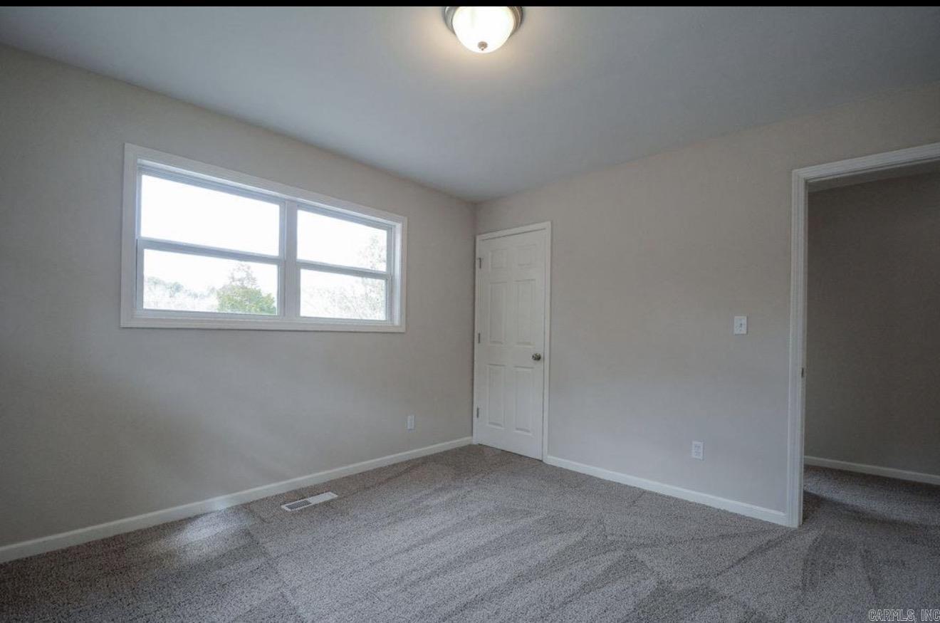 2309 W Lakeview Drive Benton, AR 72015