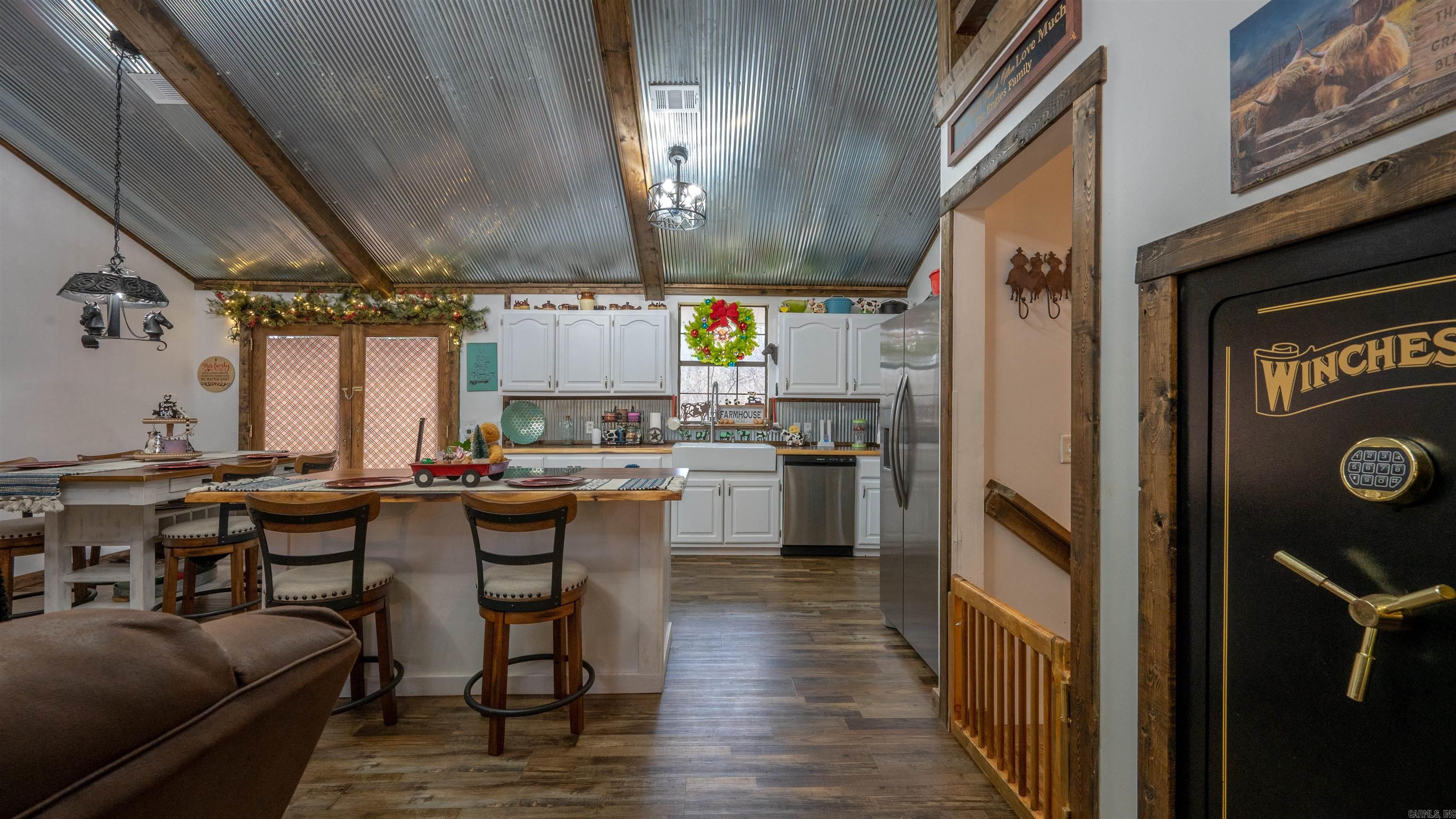 1623 Barren Fork Road Mount Pleasant, AR 72561