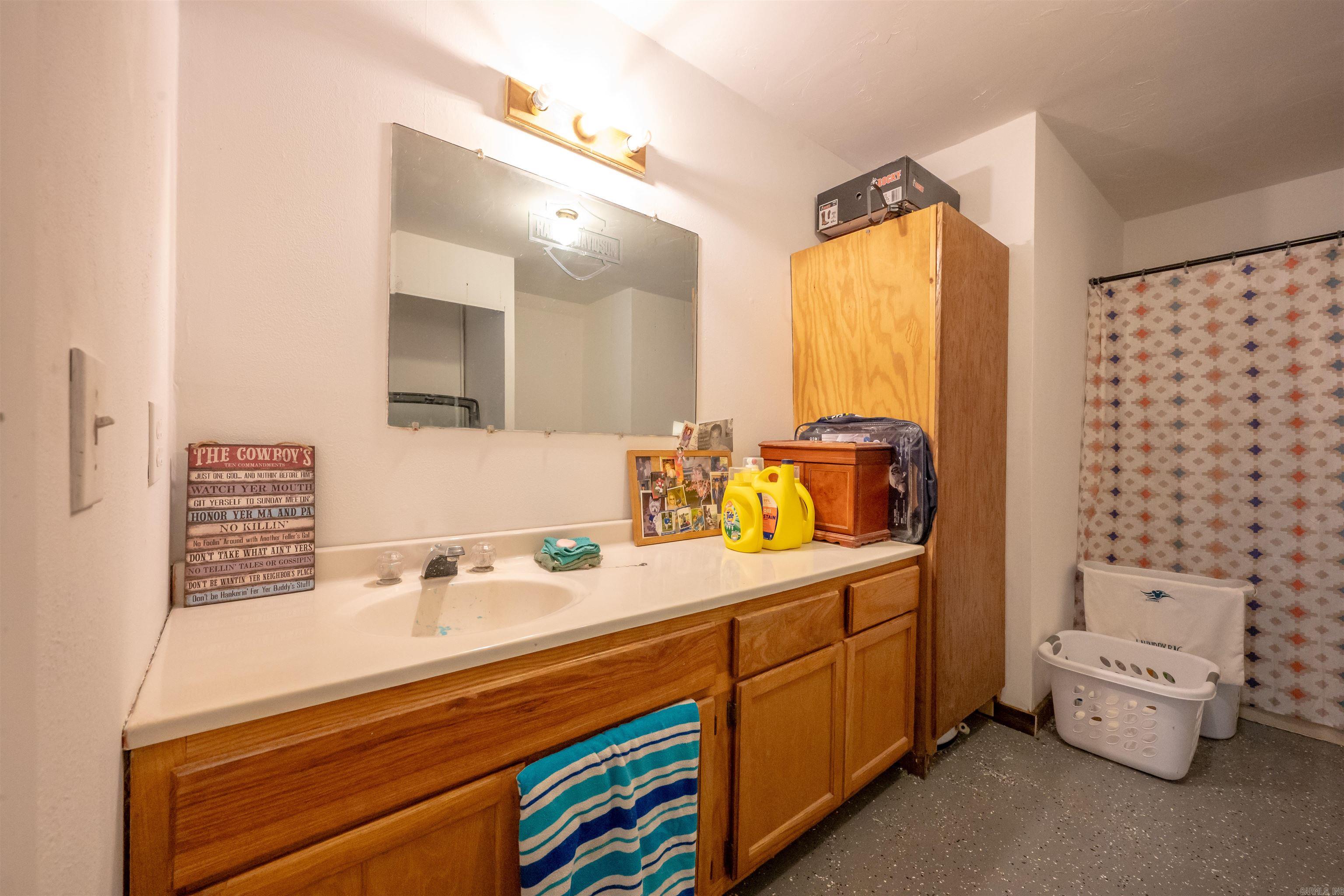 1623 Barren Fork Road Mount Pleasant, AR 72561