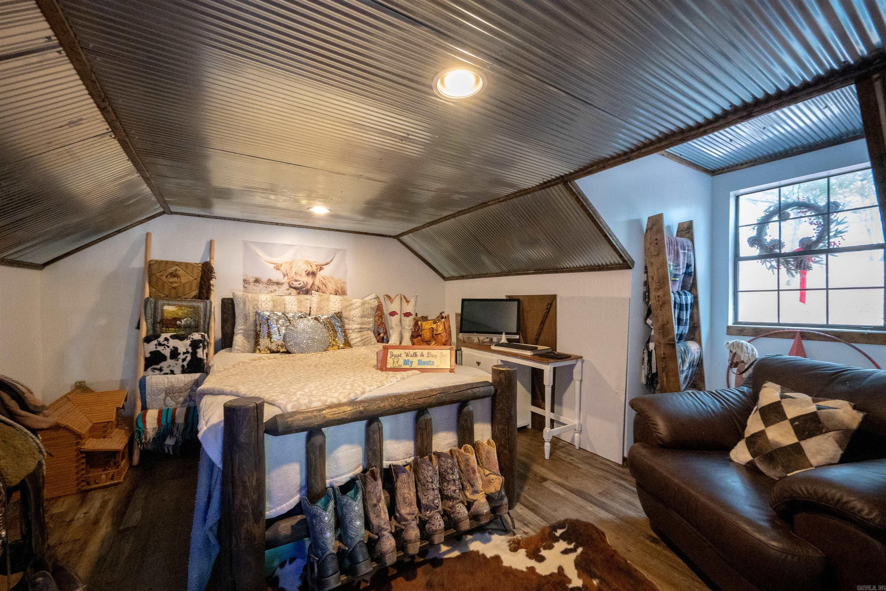 1623 Barren Fork Road Mount Pleasant, AR 72561