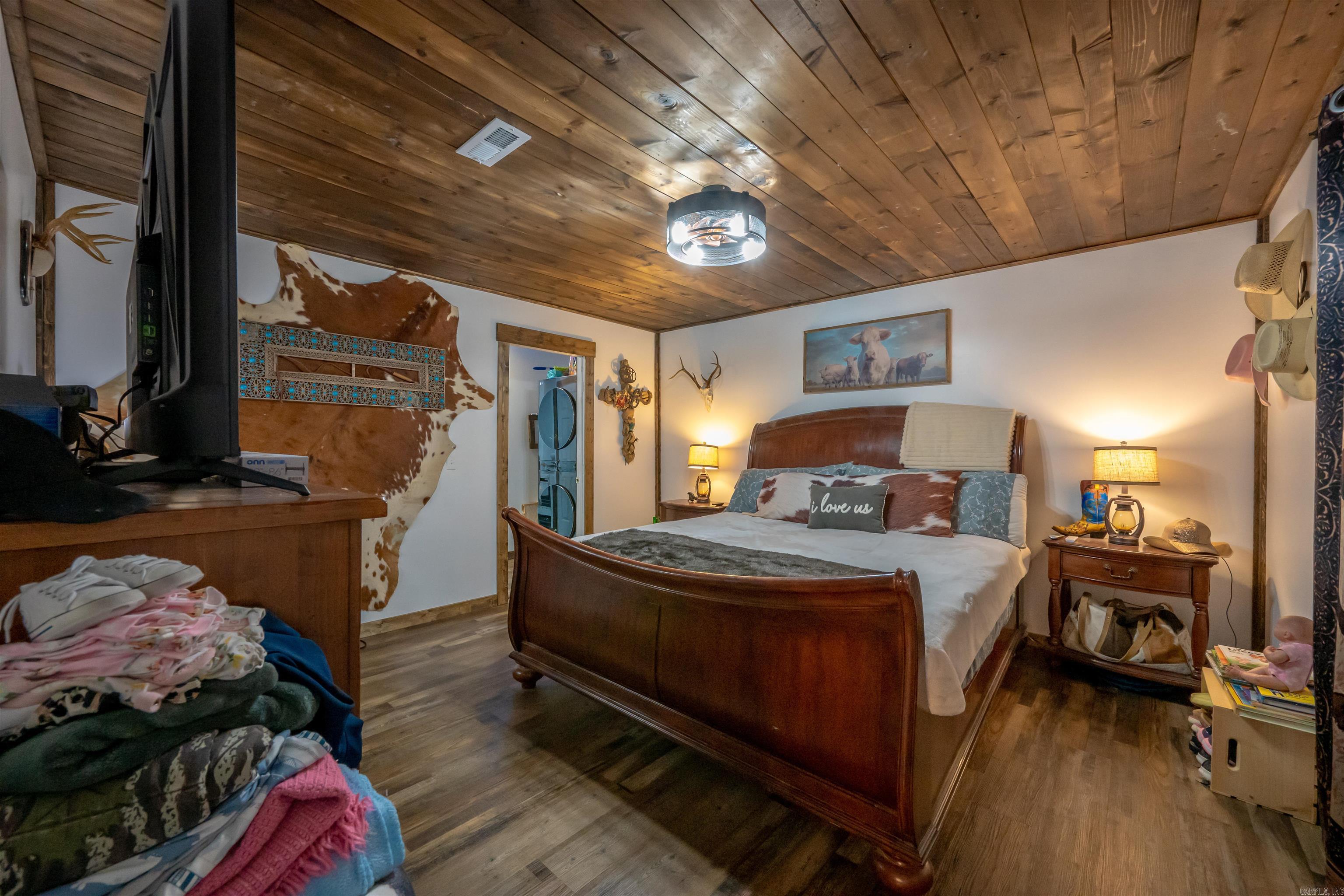 1623 Barren Fork Road Mount Pleasant, AR 72561