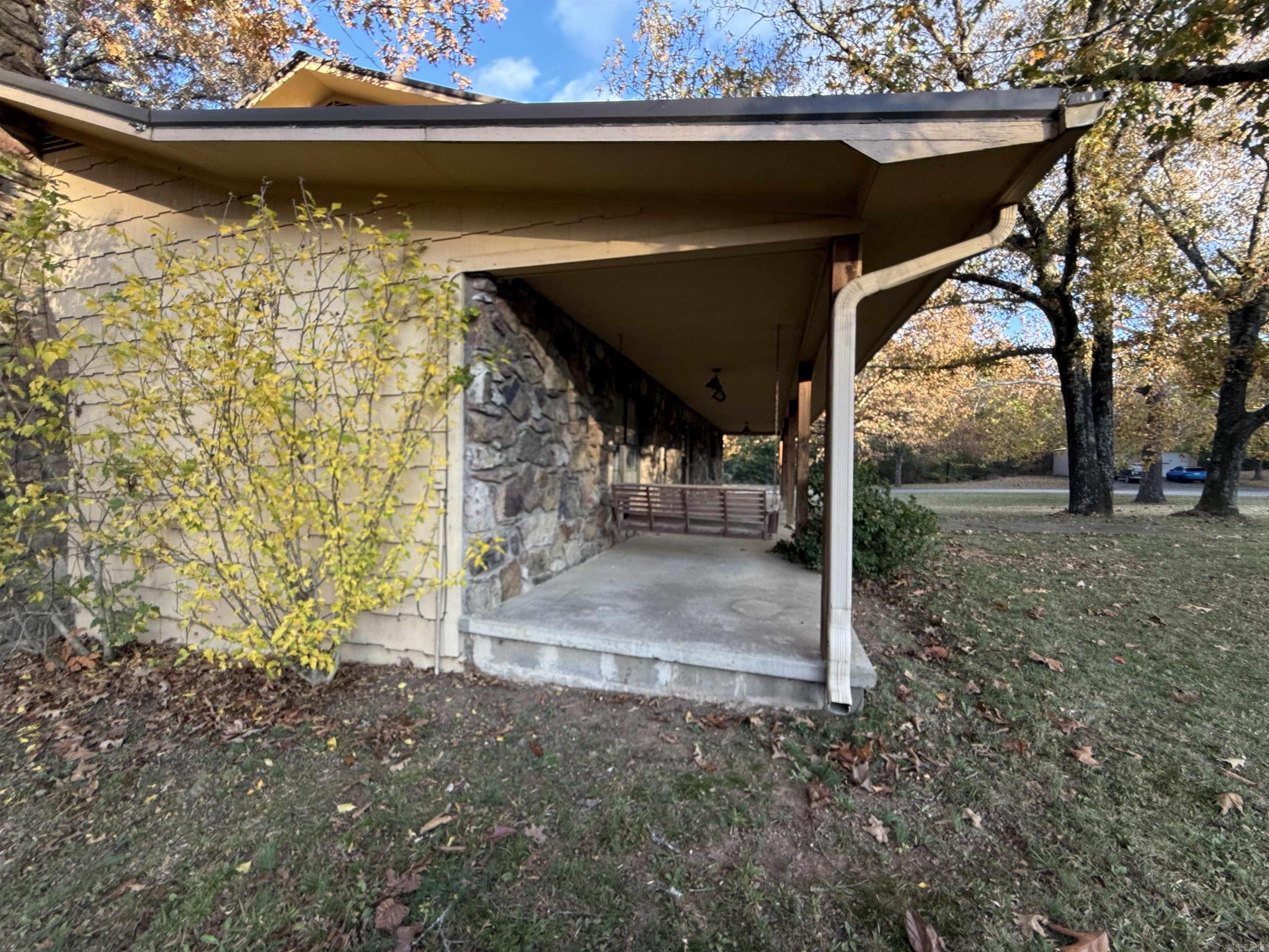 955 Hwy 31 Romance, AR 72136