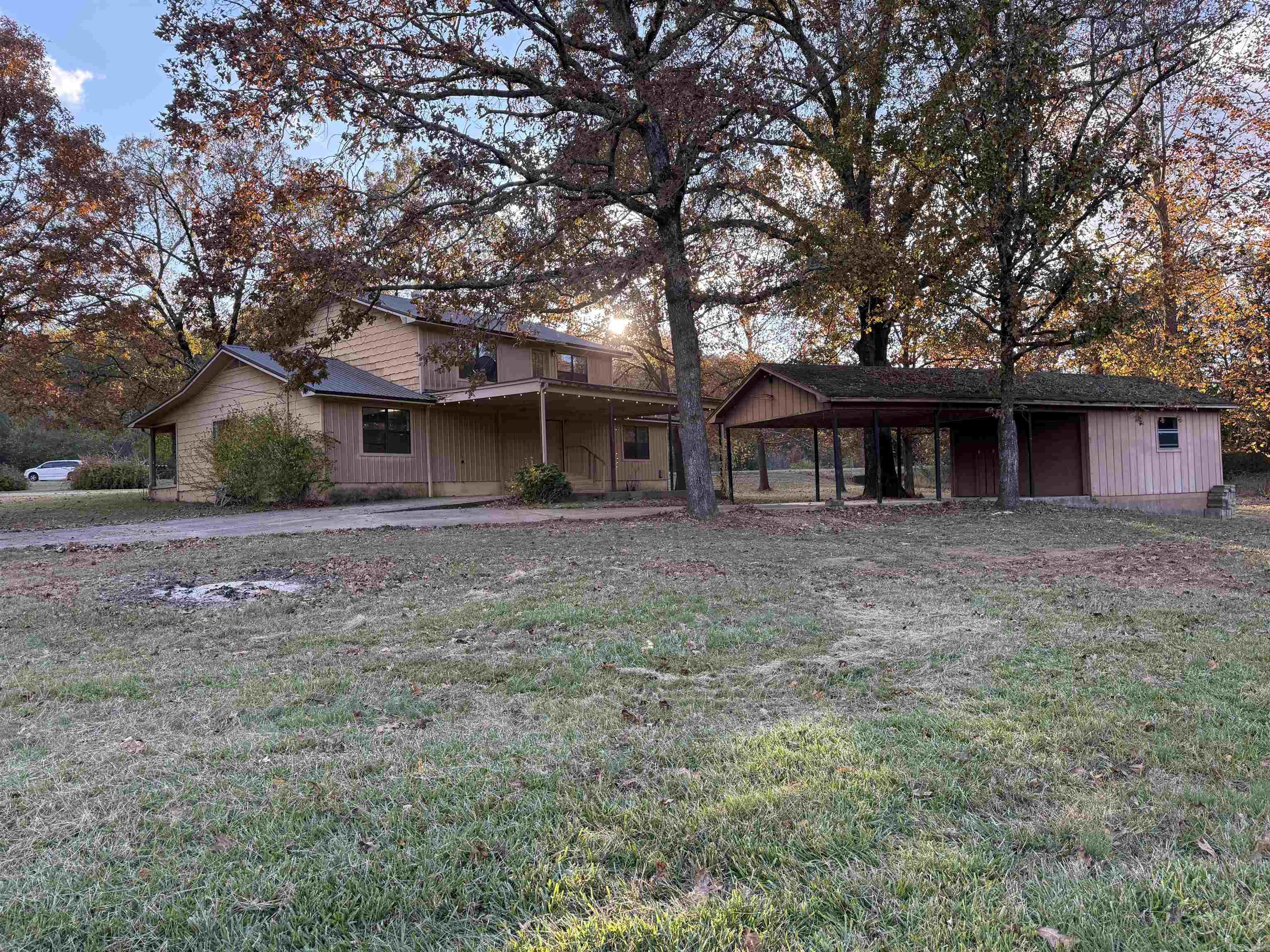 955 Hwy 31 Romance, AR 72136