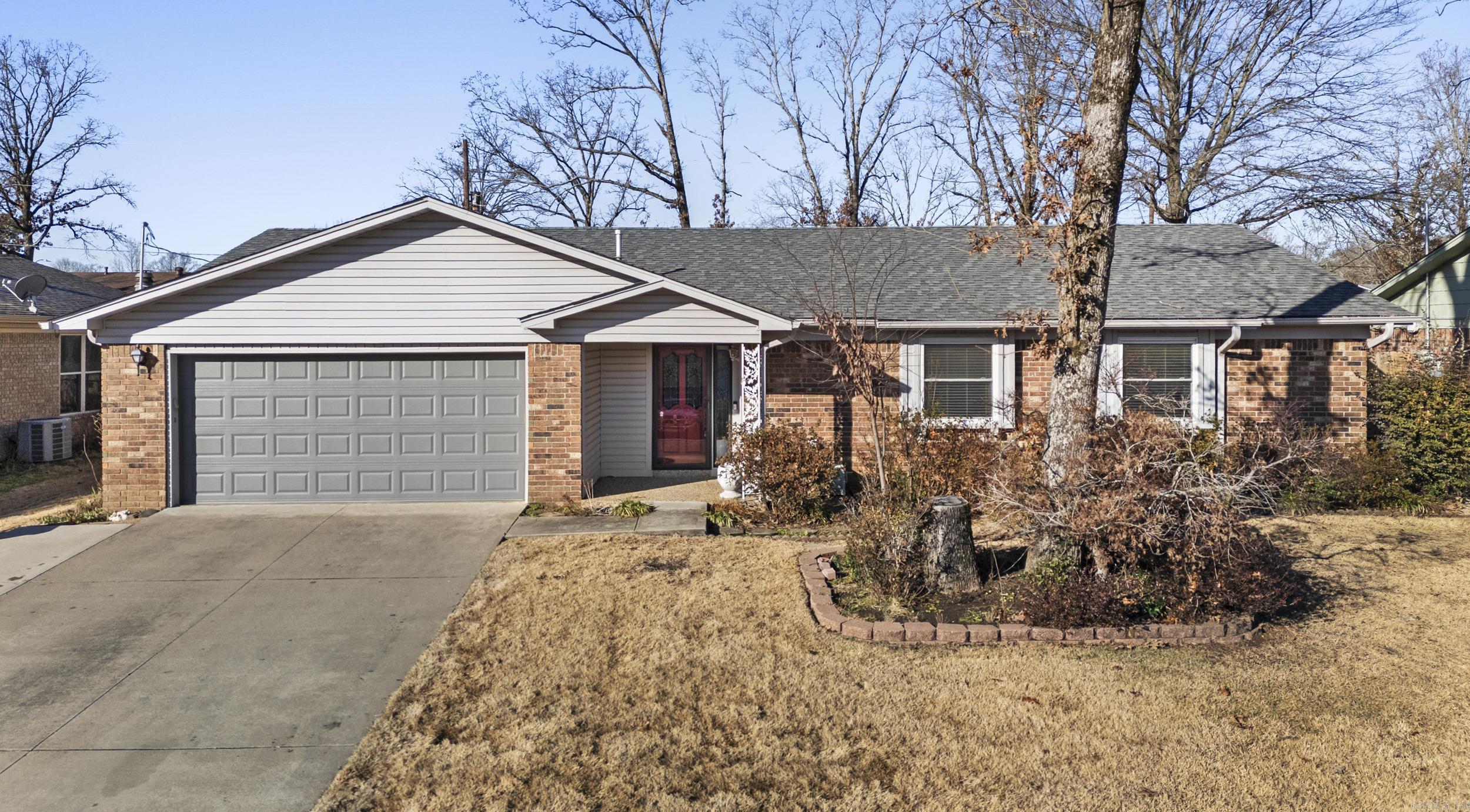 13 Pennwood Drive Sherwood, AR 72120