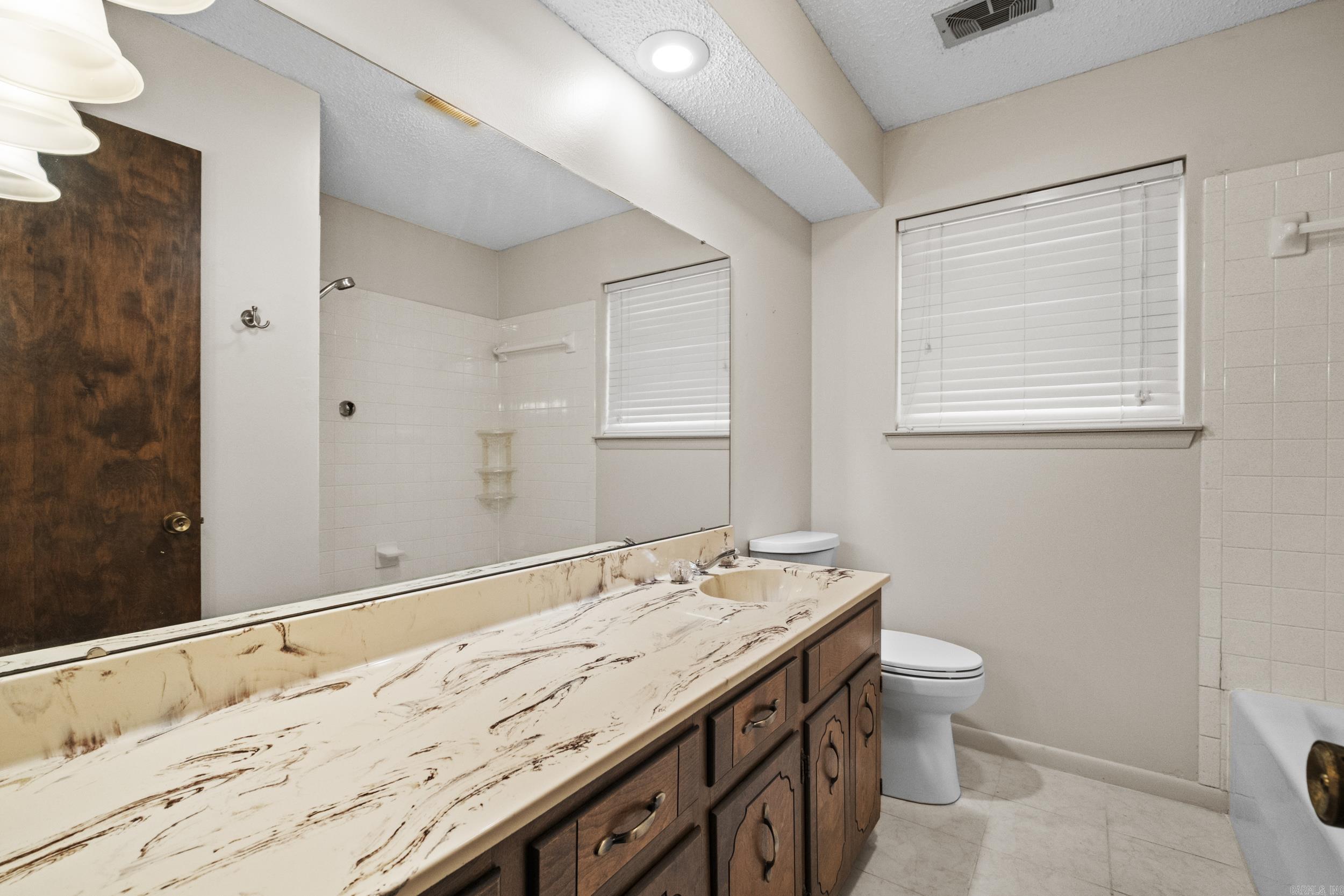 13 Pennwood Drive Sherwood, AR 72120