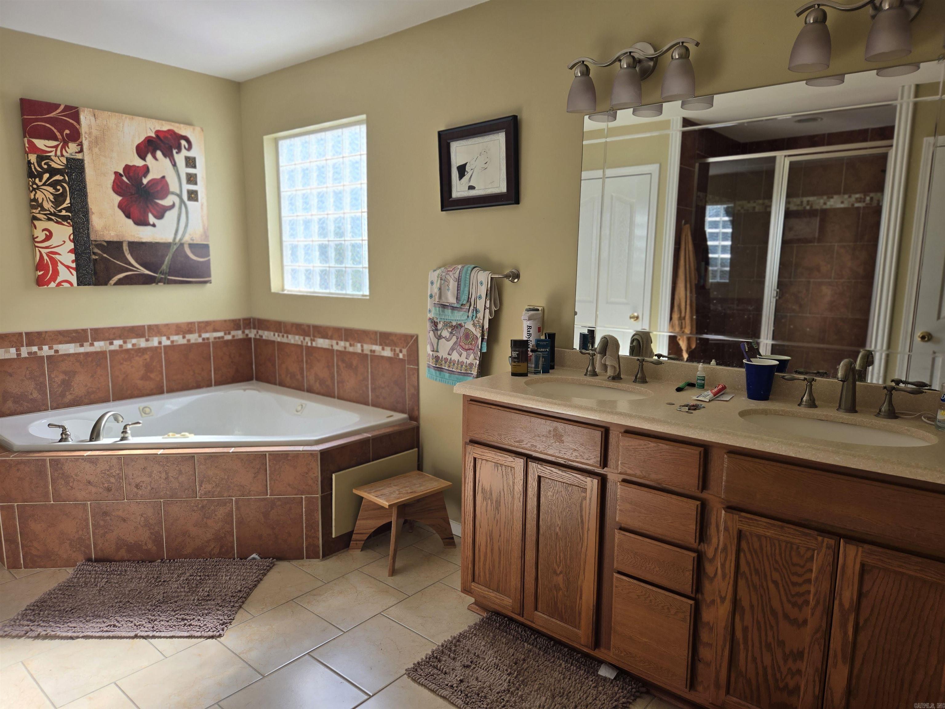 110 Circle  R court  Hot Springs, AR