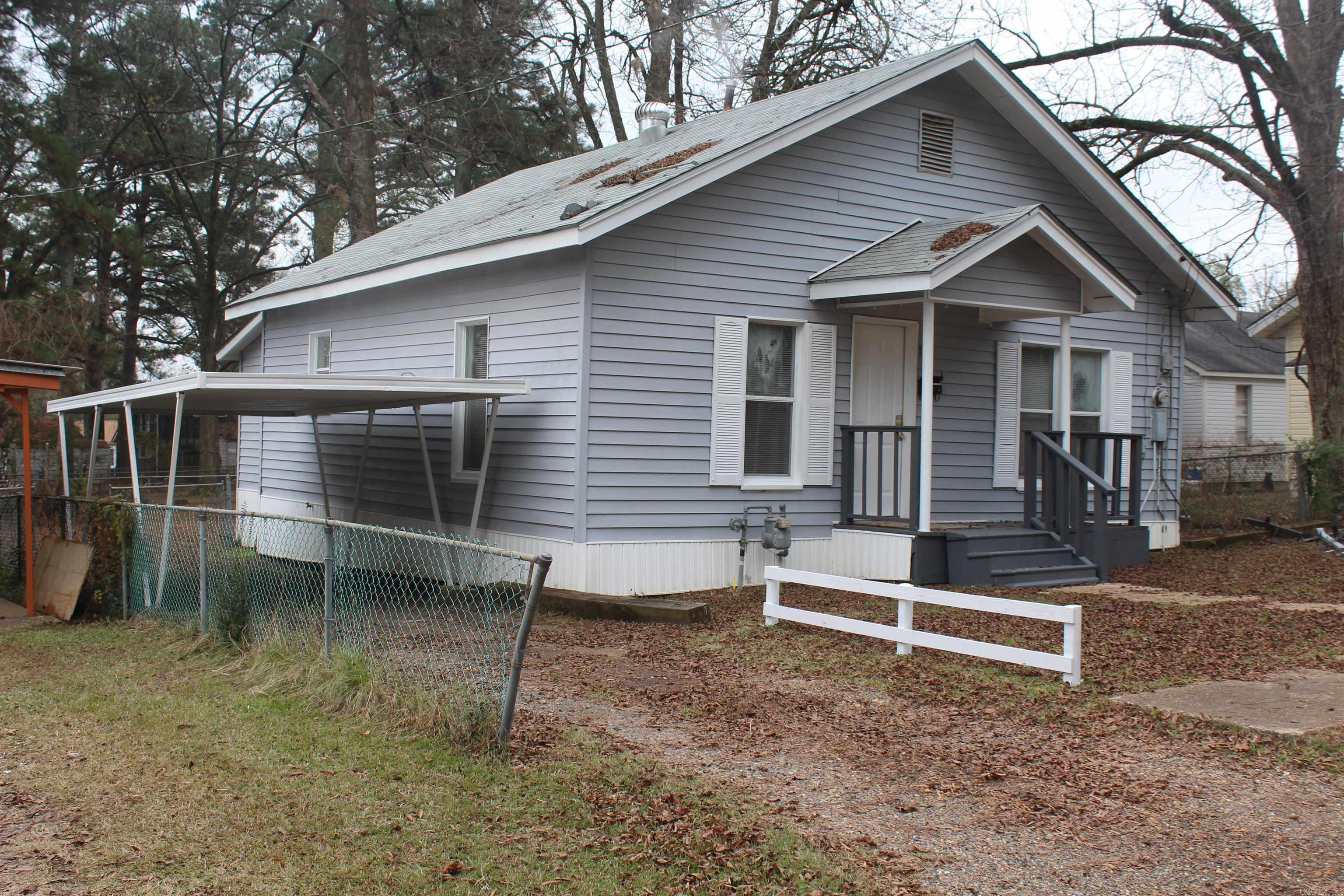 703 E 5TH  Hope, AR