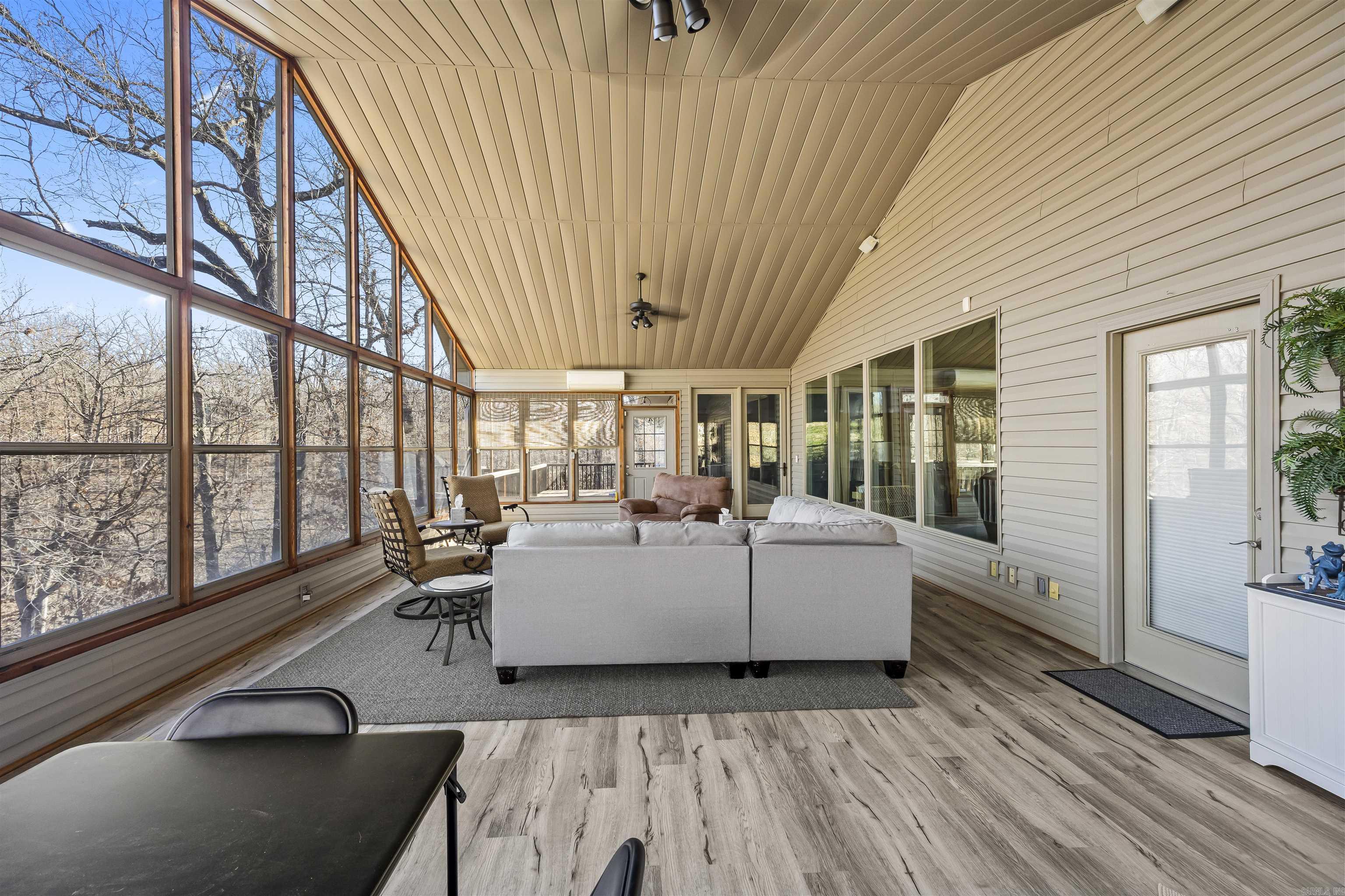 18 Kirkliston Ln  Bella Vista, AR