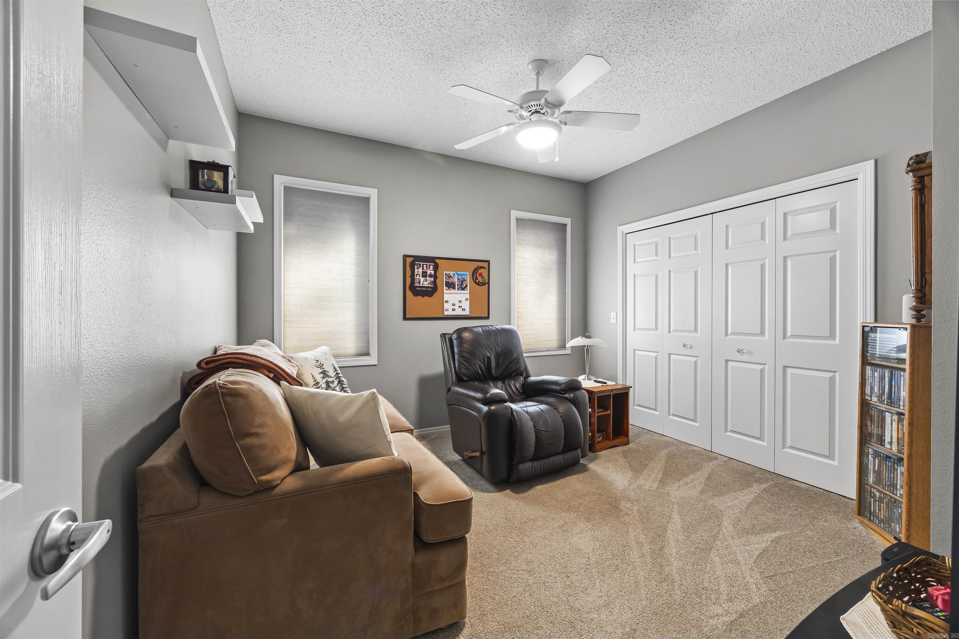 18 Kirkliston Ln  Bella Vista, AR