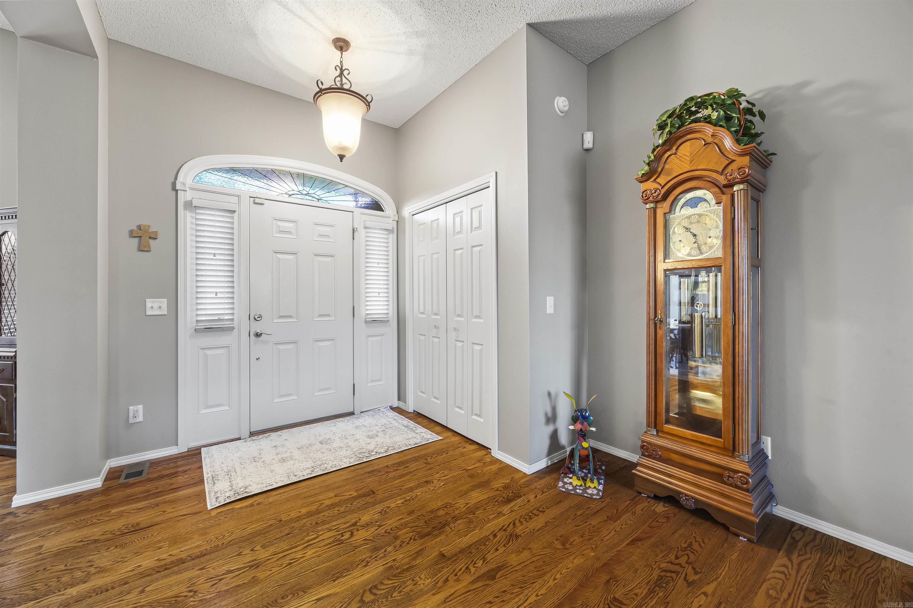 18 Kirkliston Ln  Bella Vista, AR