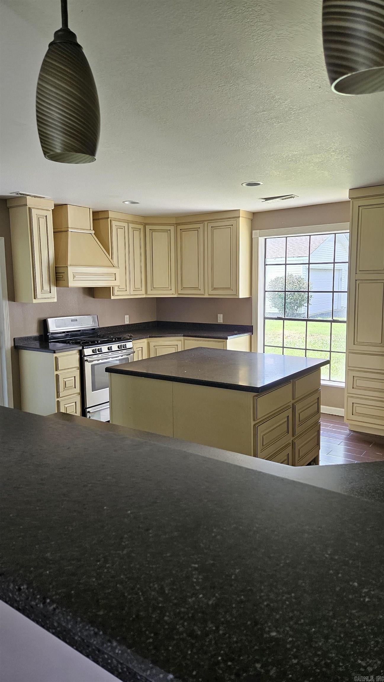 824 E 8th  Rector, AR