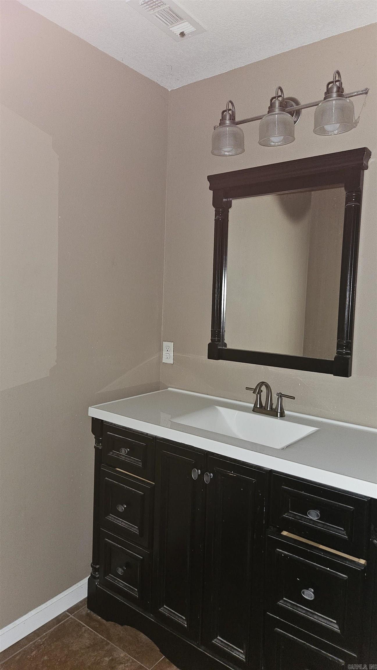 824 E 8th  Rector, AR