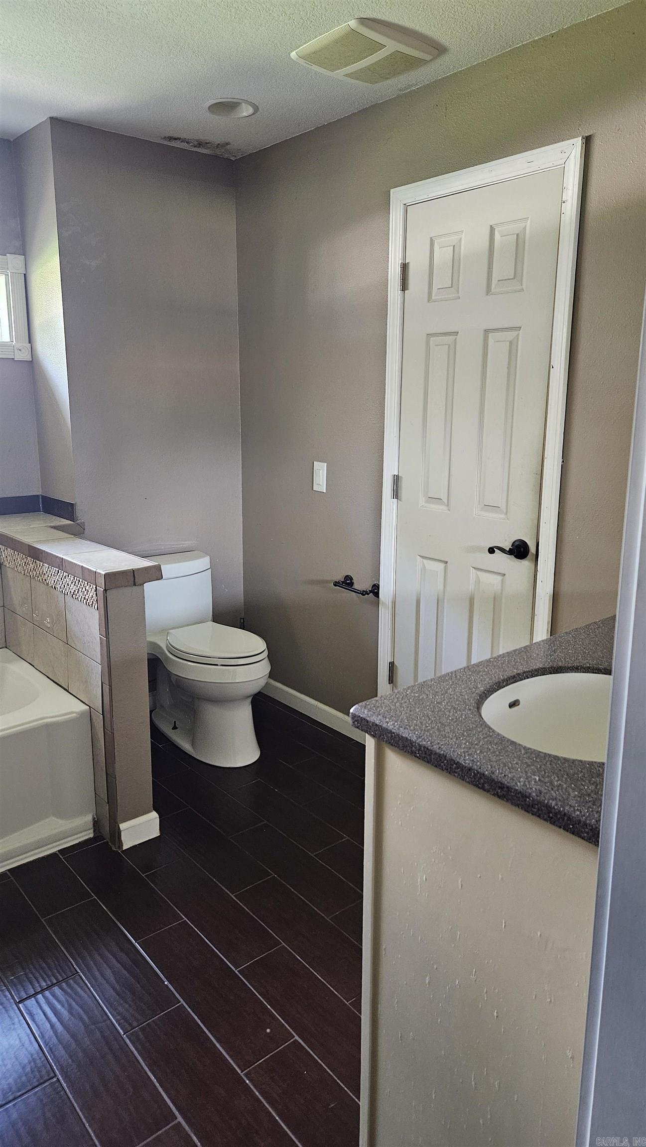 824 E 8th  Rector, AR