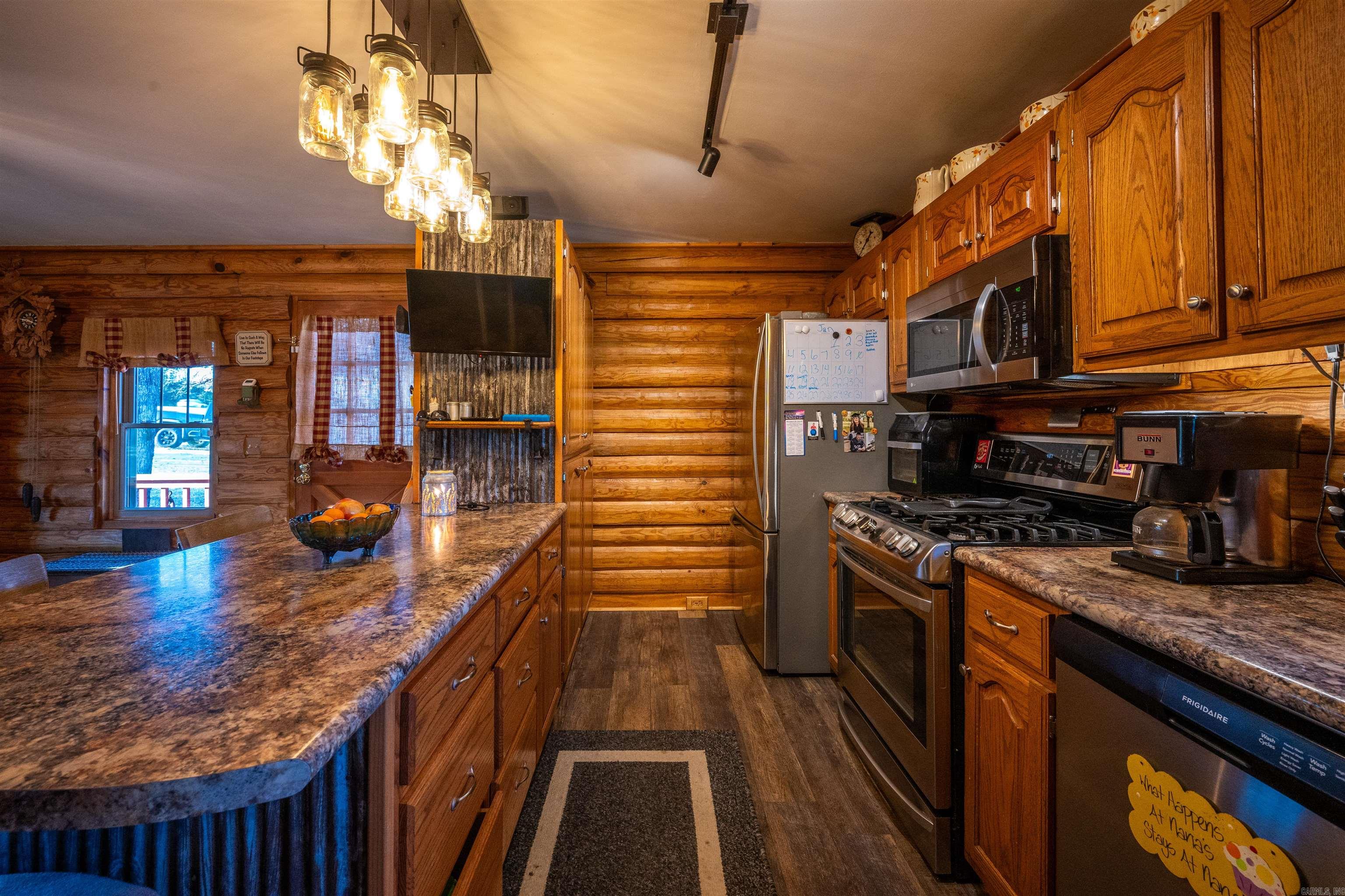 3406 Hwy 167  Evening Shade, AR