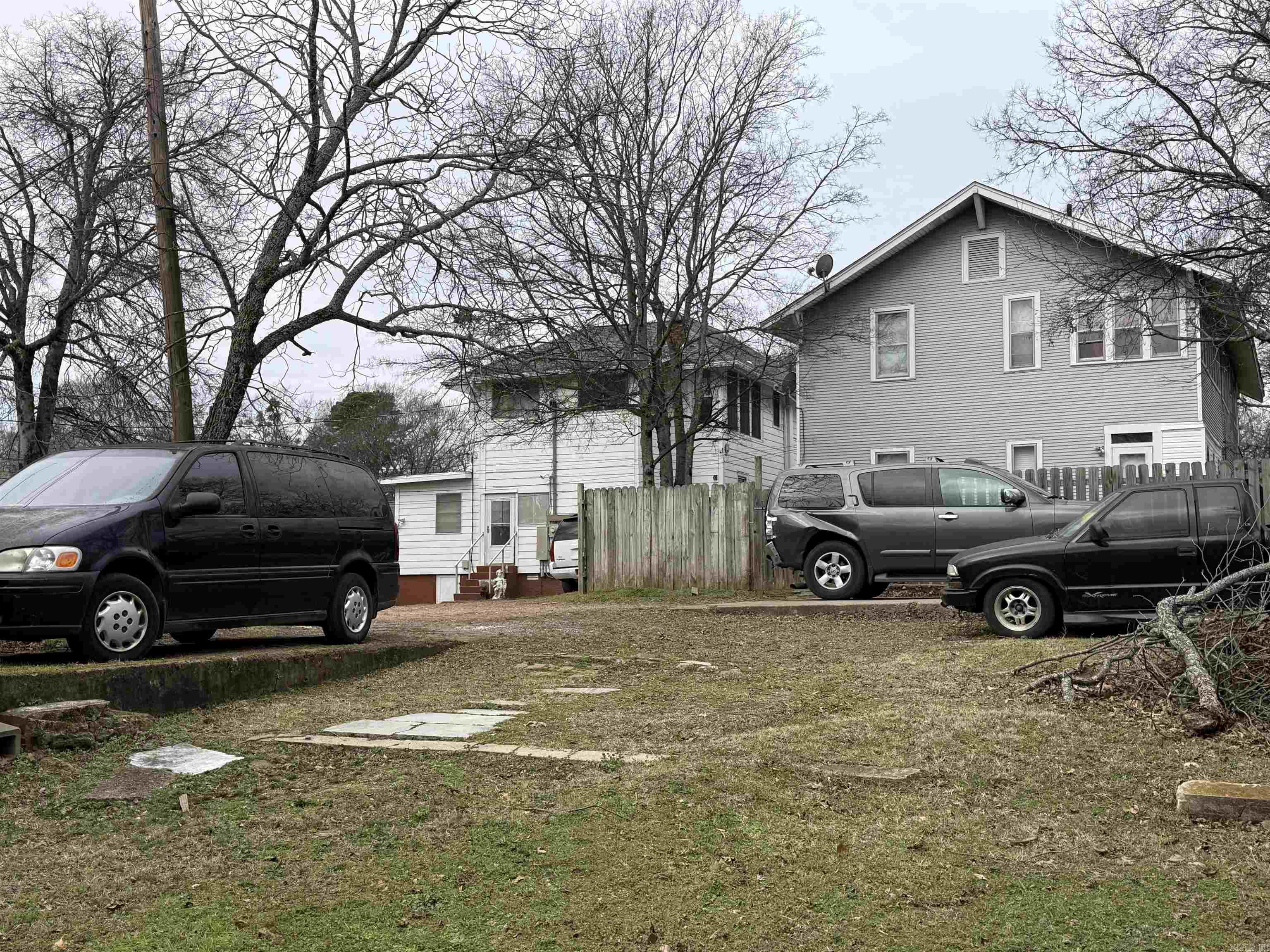 100 Dennison  Little Rock, AR