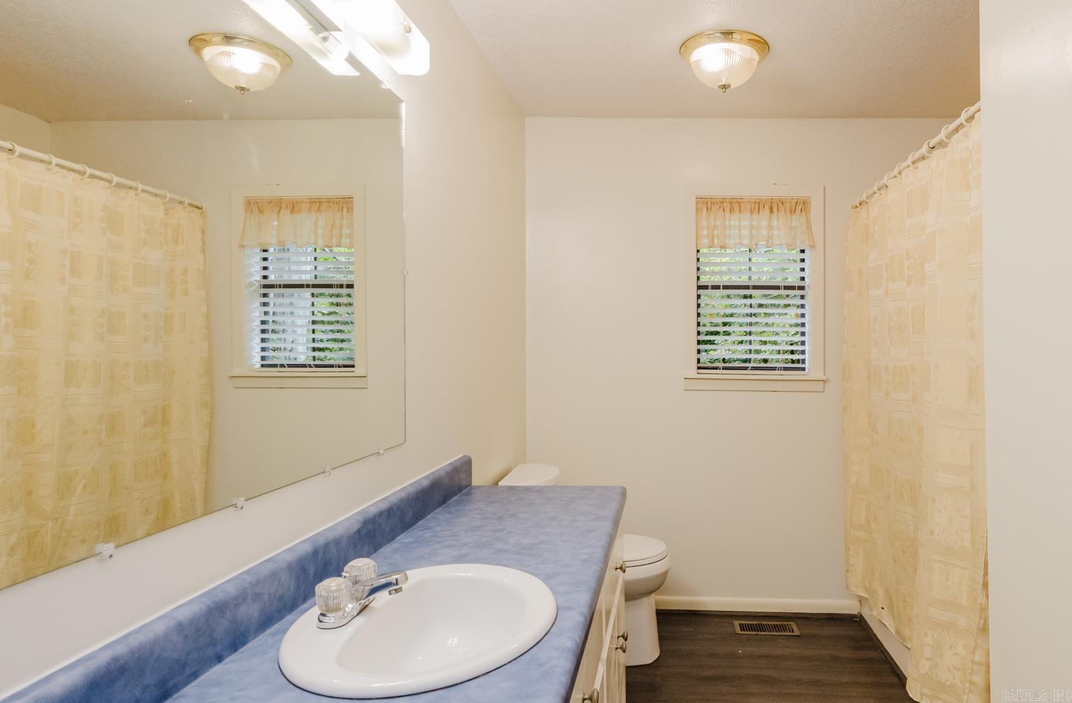 217 N Mission Street Hot Springs, AR 71913