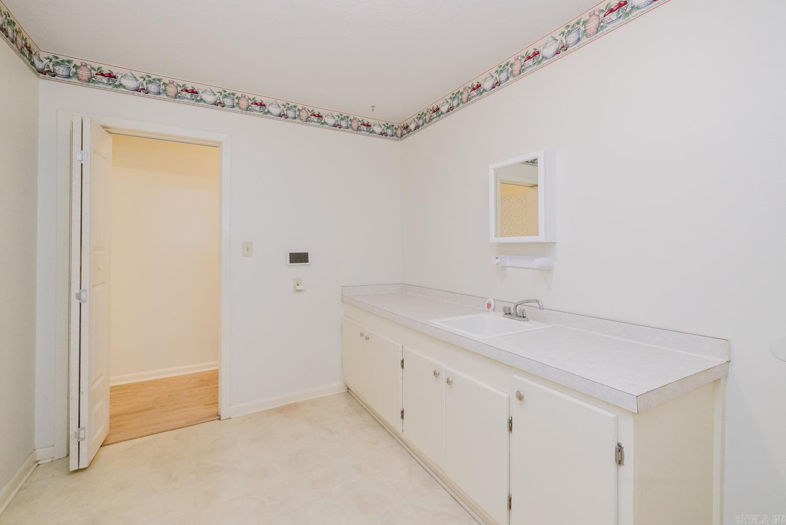 217 N Mission Street Hot Springs, AR 71913