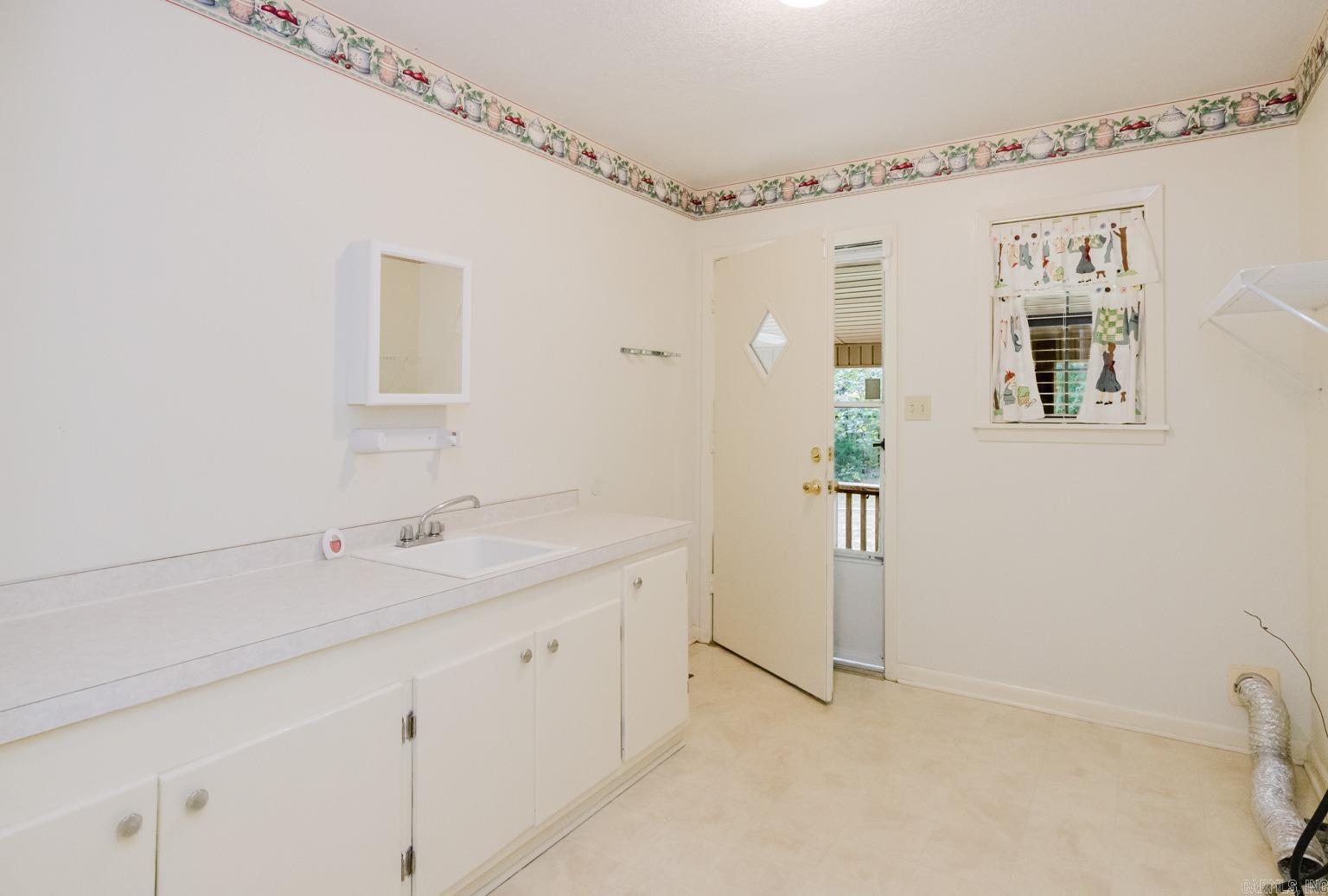 217 N Mission Street Hot Springs, AR 71913