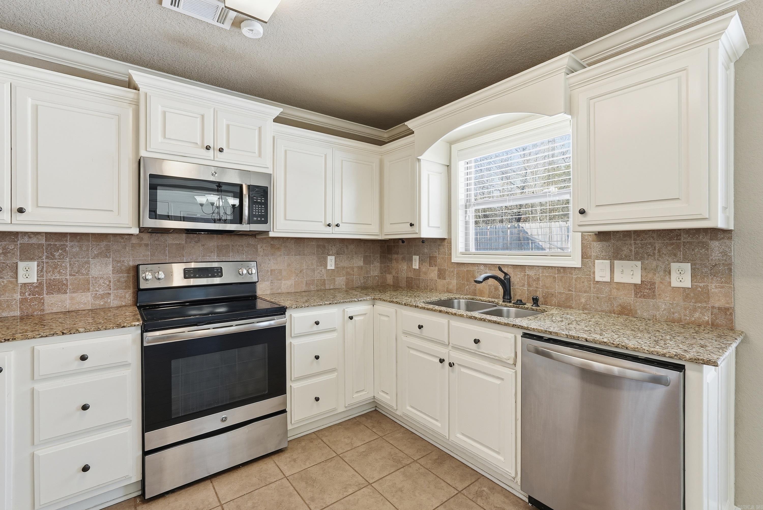 328 Austin Creek Drive Austin, AR 72007