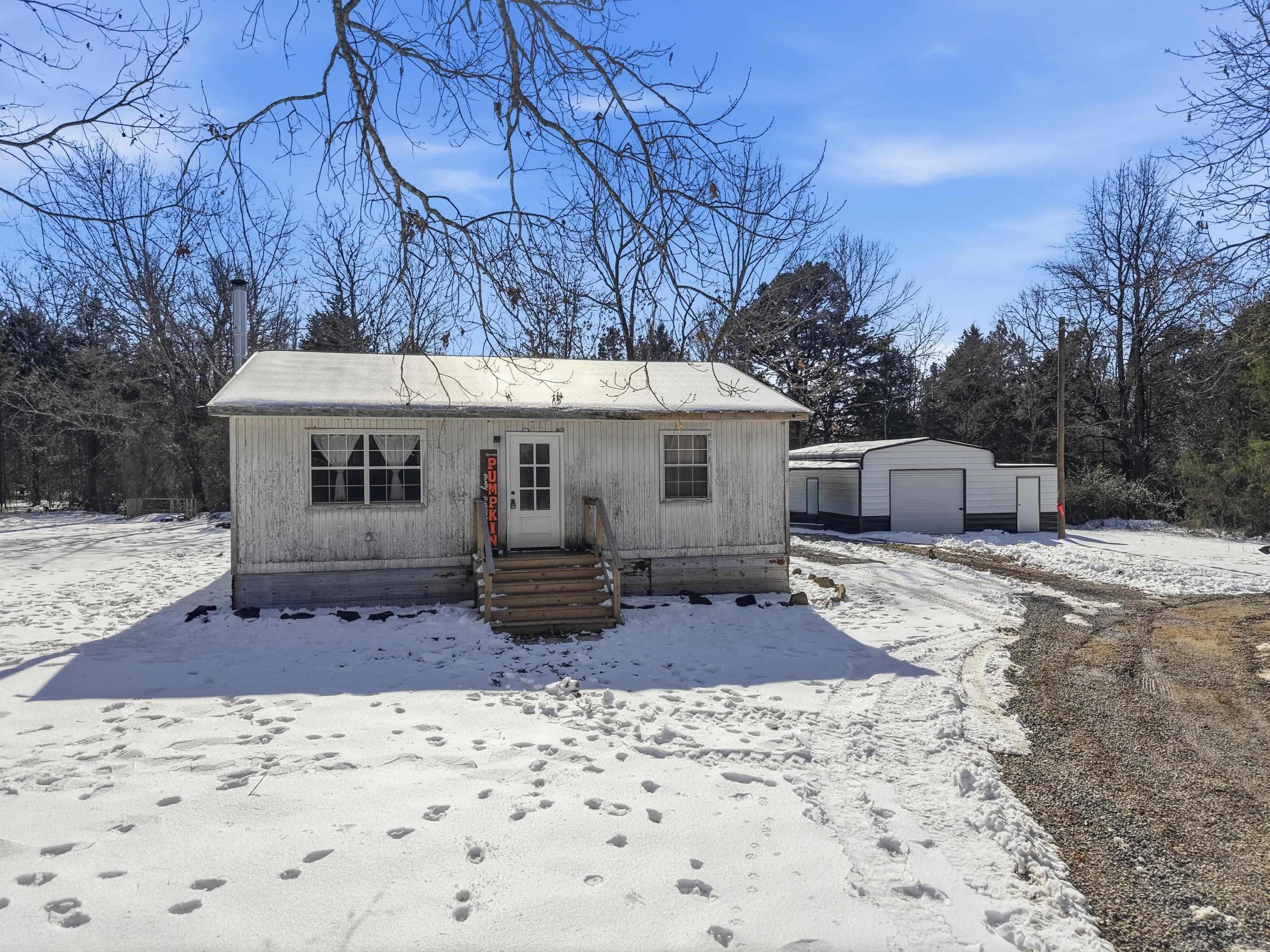 121 Pumpkin Center Circle Quitman, AR 72131