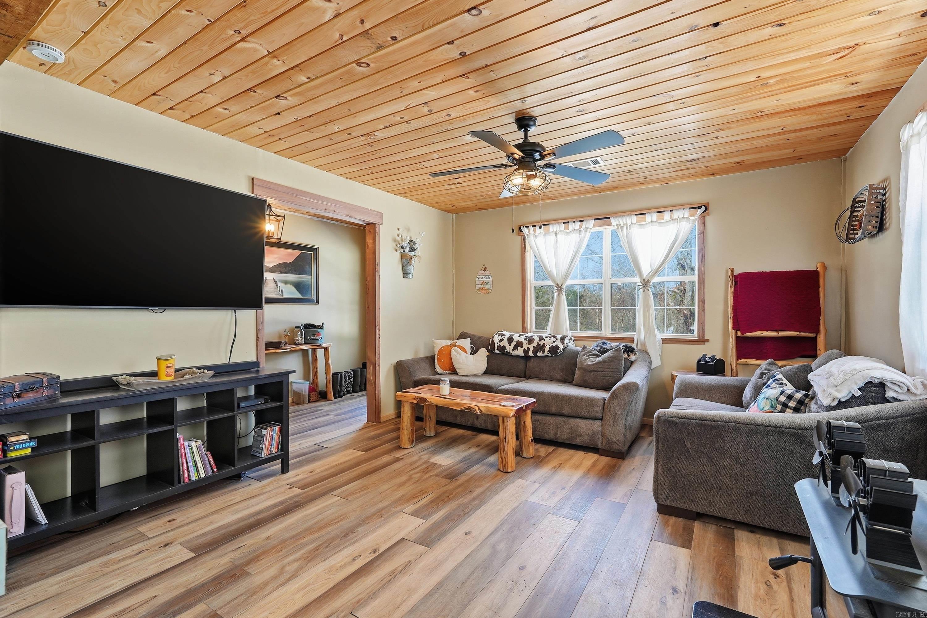 121 Pumpkin Center Circle Quitman, AR 72131