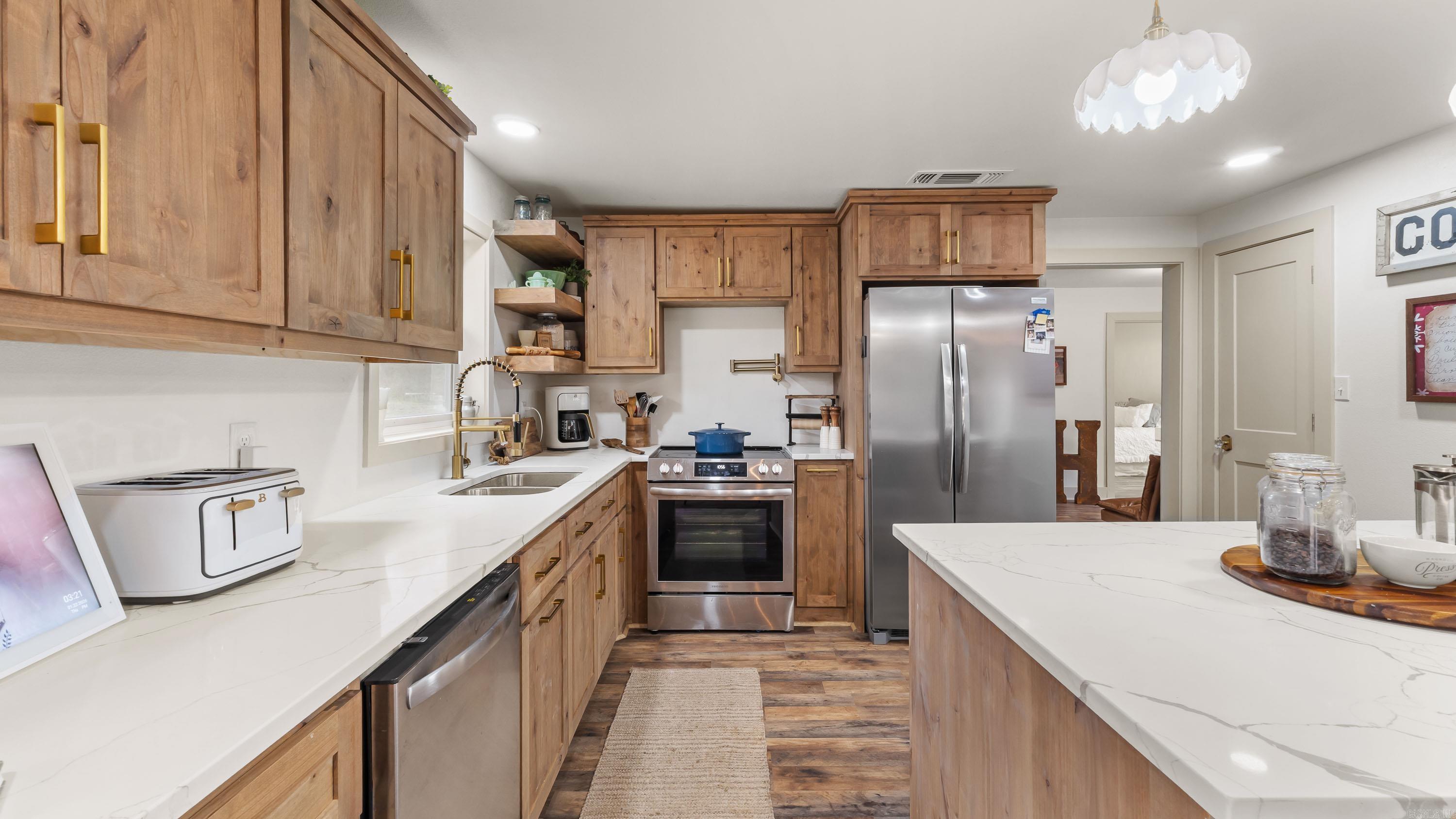 3897 County Road 3110 Atlanta, TX 75551