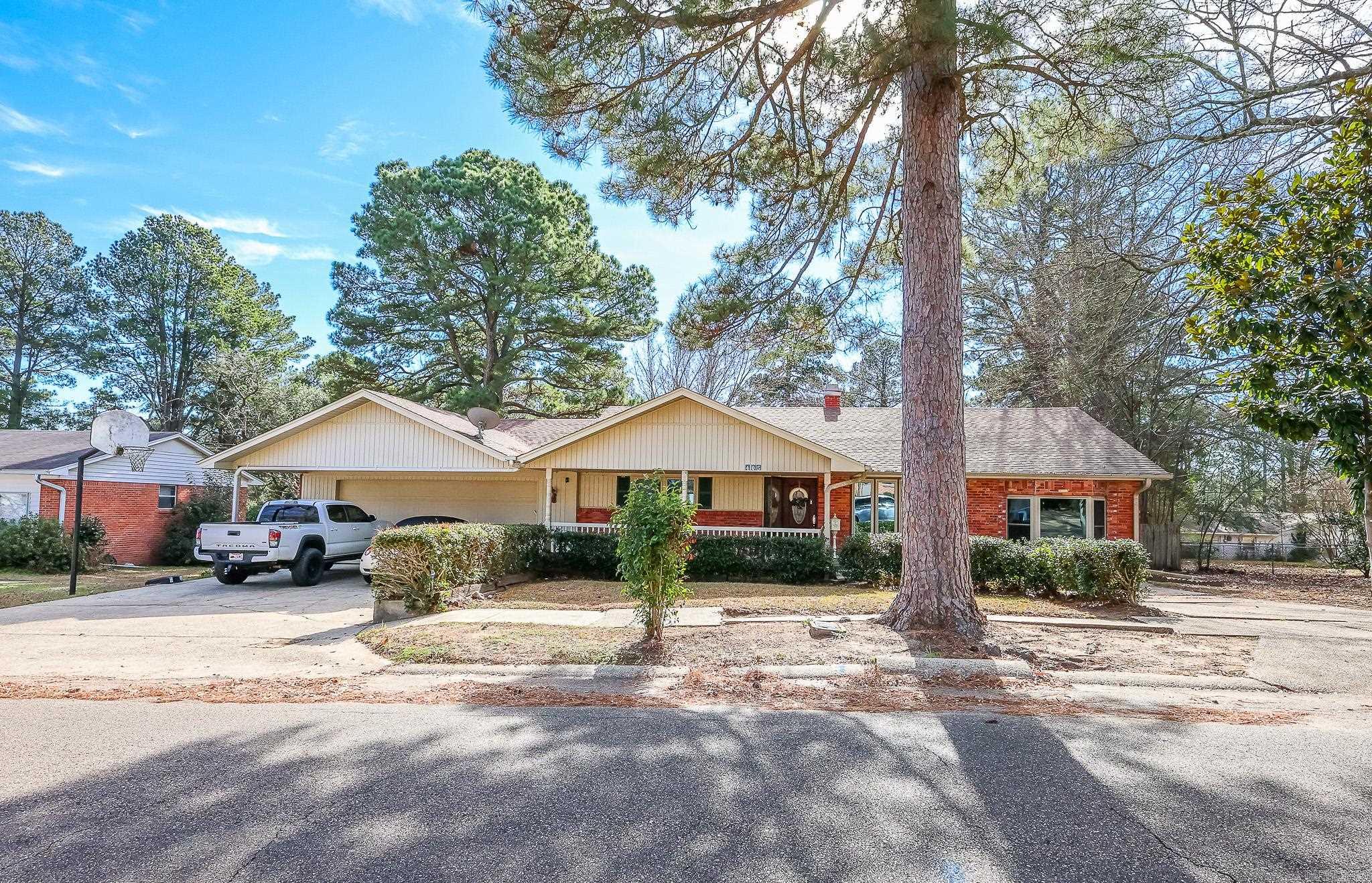 405 Robin Road El Dorado, AR 71730